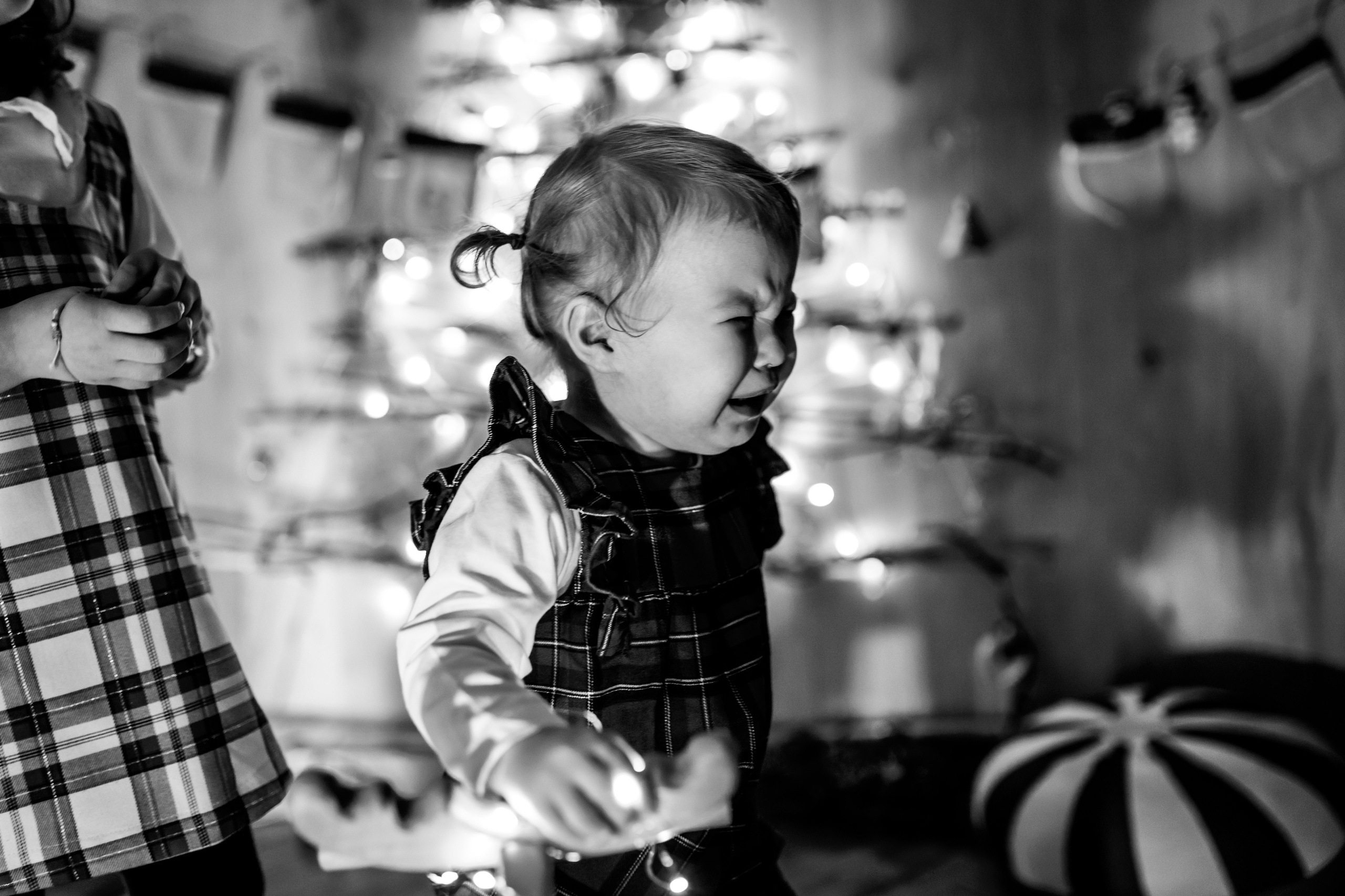 Deca u studiju na novogodišnjoj fotografiji