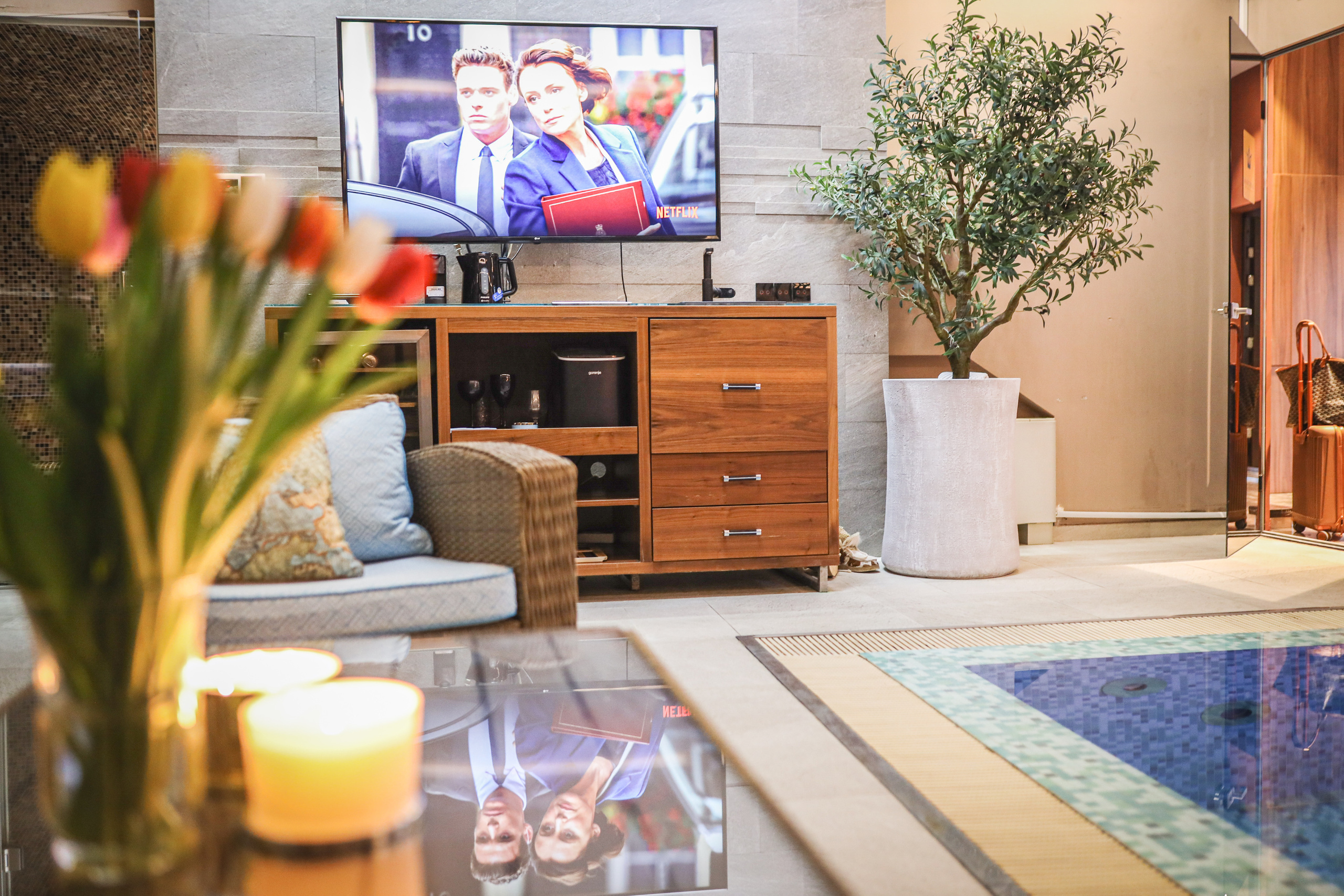 Fotografije enternijer luksuznih Marconio spa apartmana sa bazenom