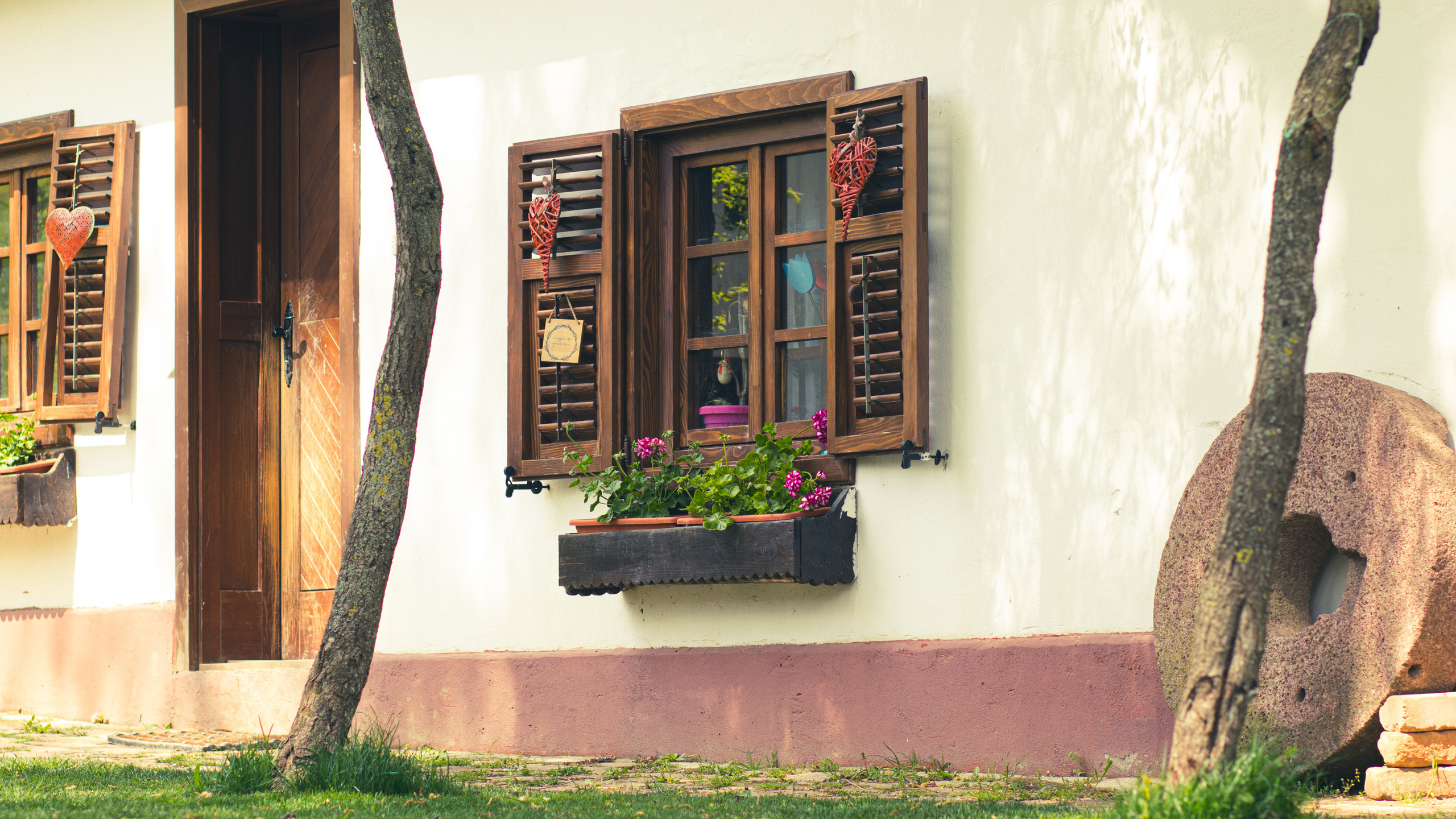 Fotografije skrivene vinarije za odmor za dušu u podnožju Fruške gore