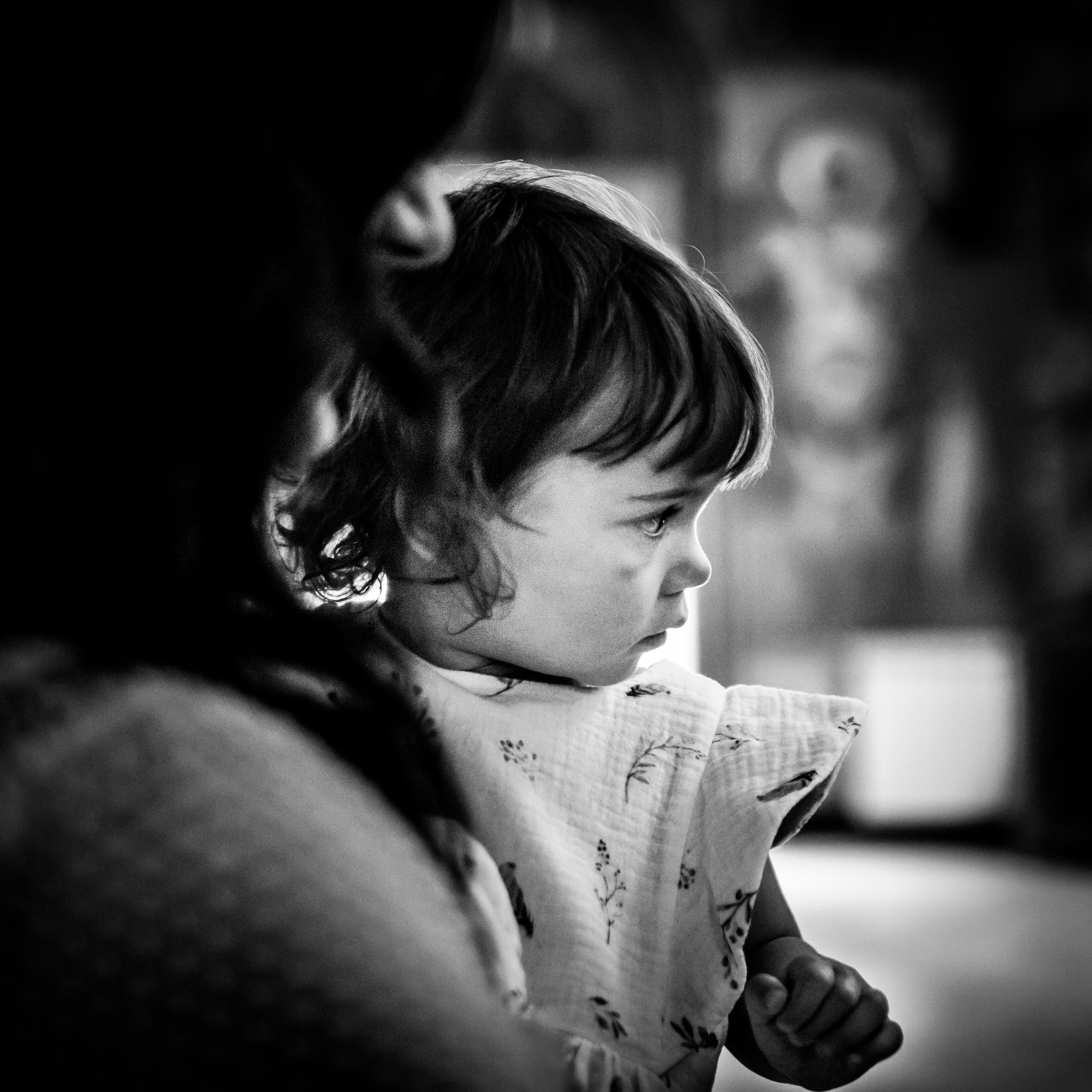 crno-bela fotografija devojčice