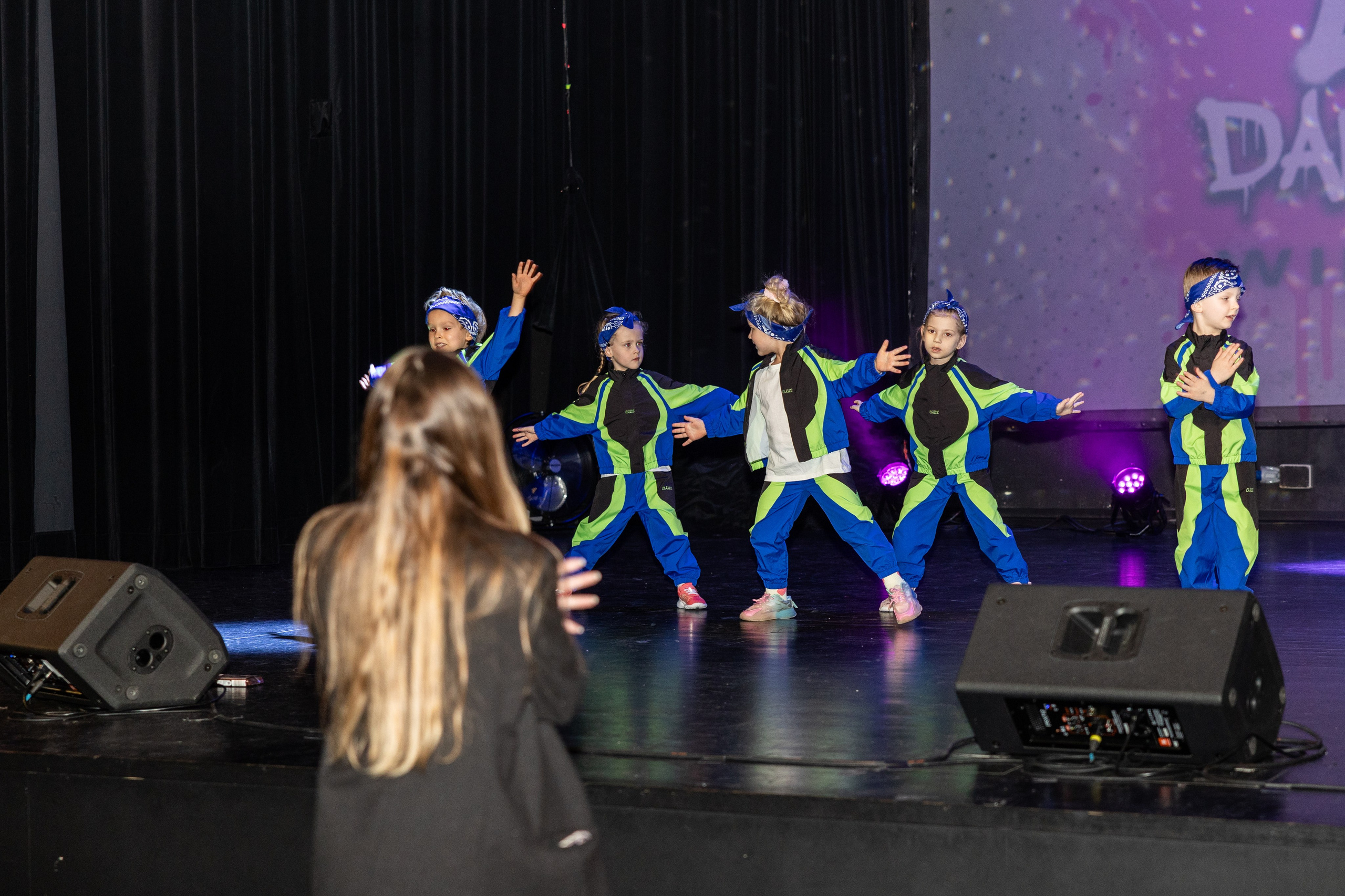 LEO DANCE SHOW WINTER 2025. Семейный и детский фотограф в Варшаве Мила Бобровская