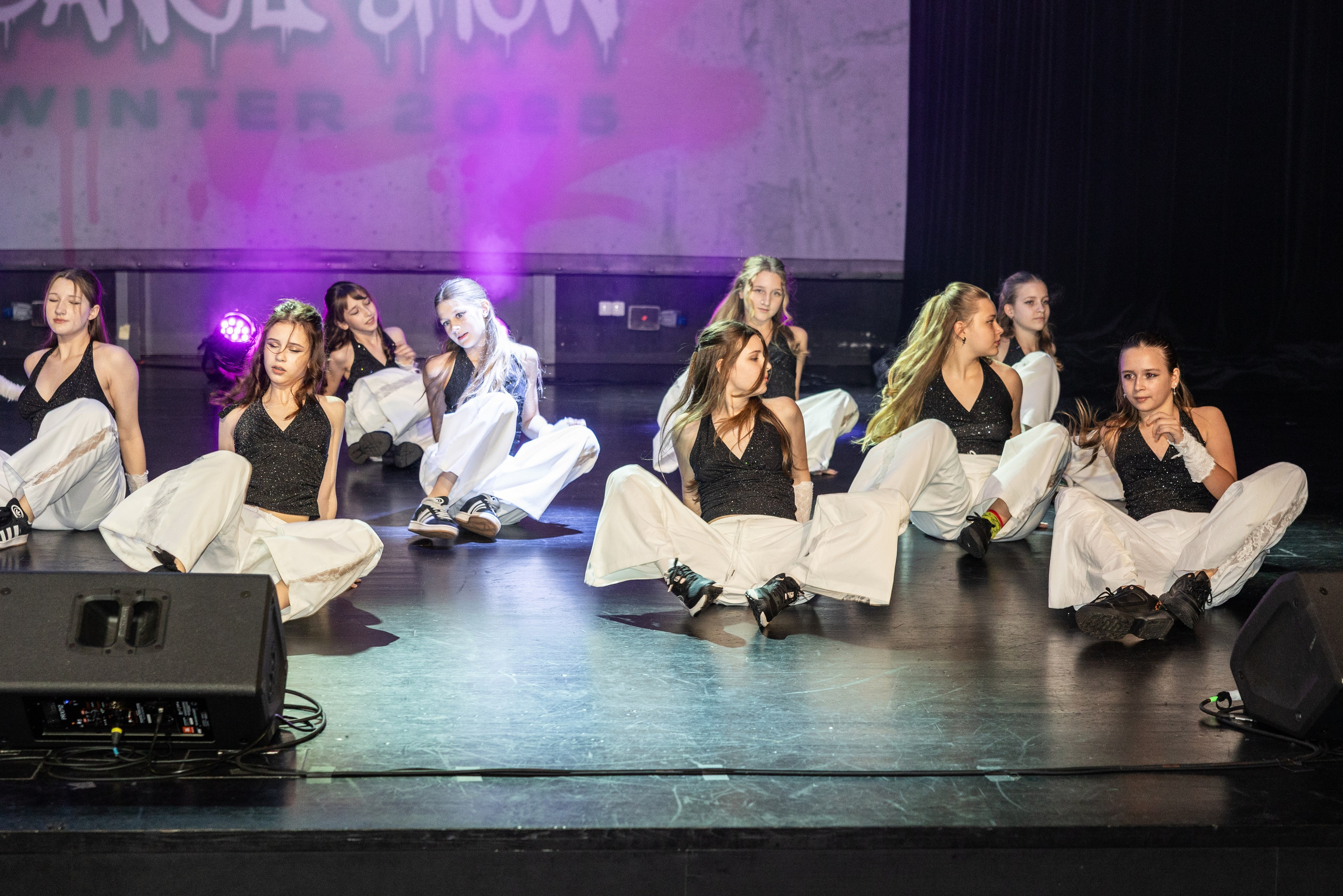 LEO DANCE SHOW WINTER 2025. Семейный и детский фотограф в Варшаве Мила Бобровская