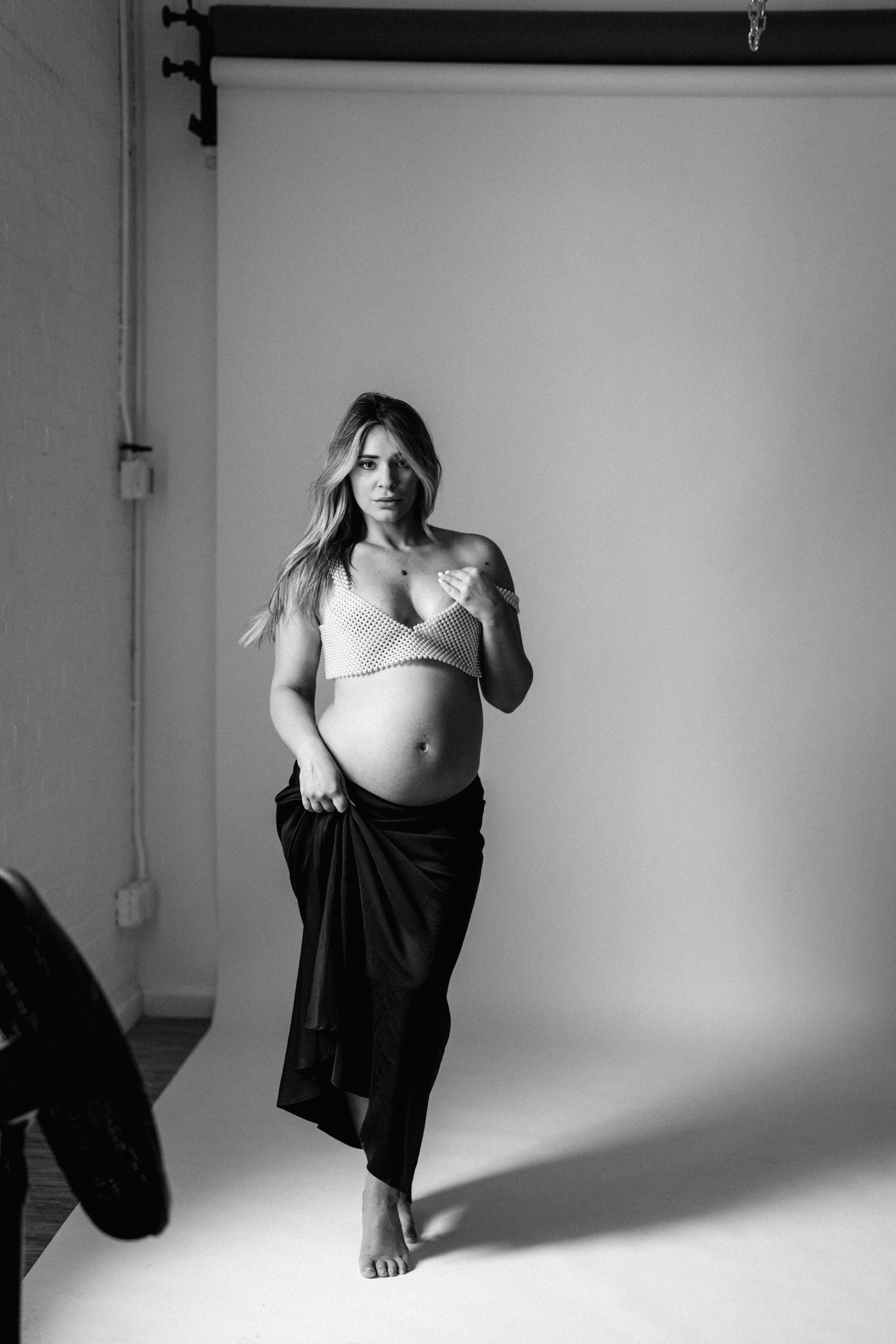 Anastasia. Modern maternity photographer in Long Island New York