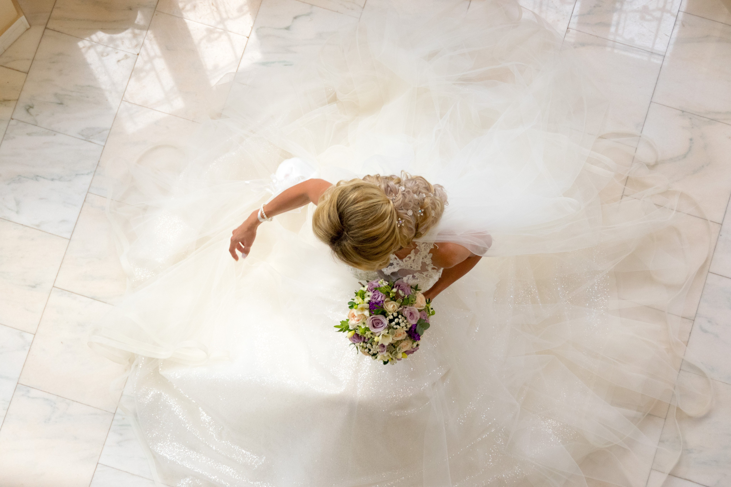 Museum photo session, wedding photos, Bucharest wedding photographer, wedding photos from the photo session, bridal posing, customs, professional wedding photography