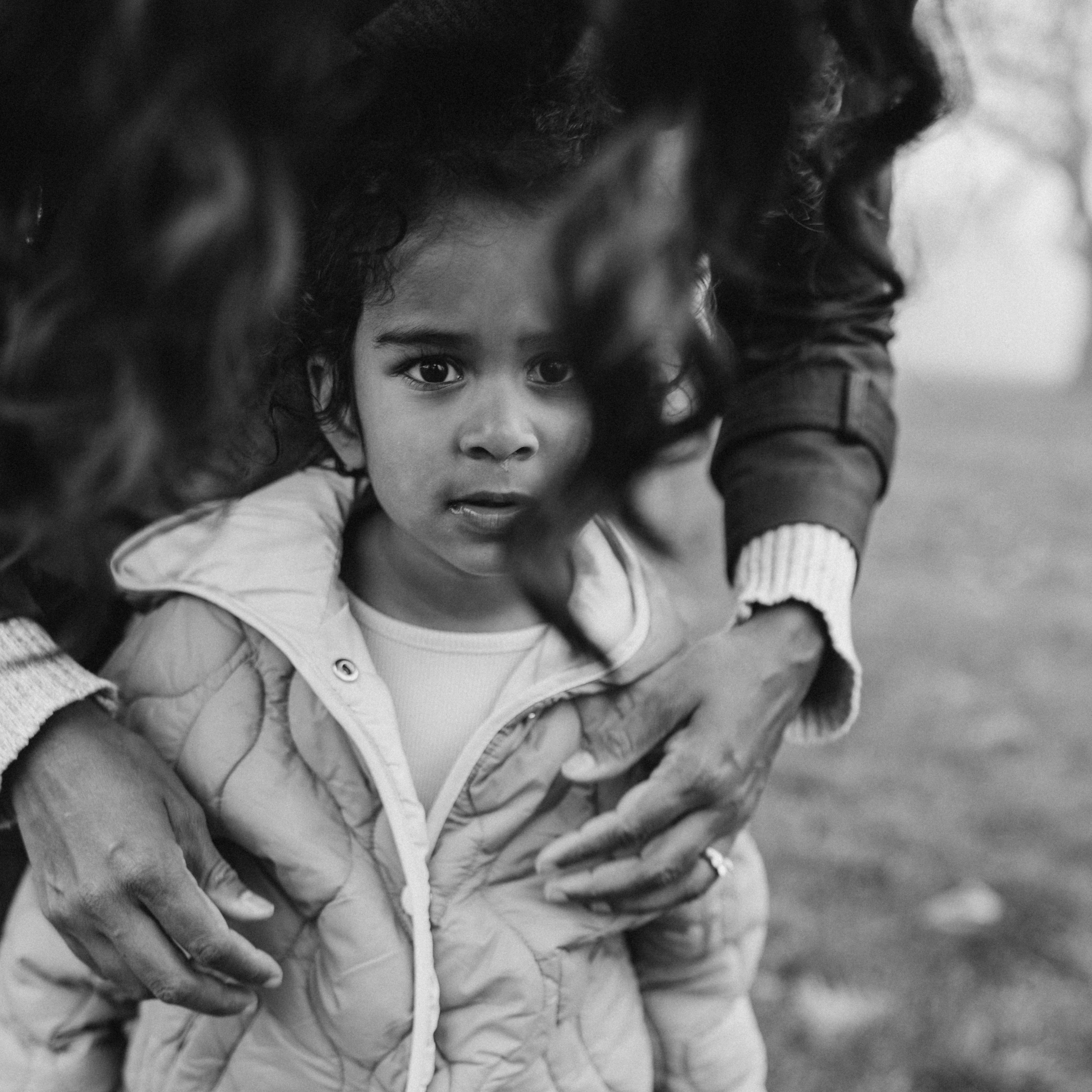 Foggy morning for family hugs. Anastasia Klink, Photographer in London