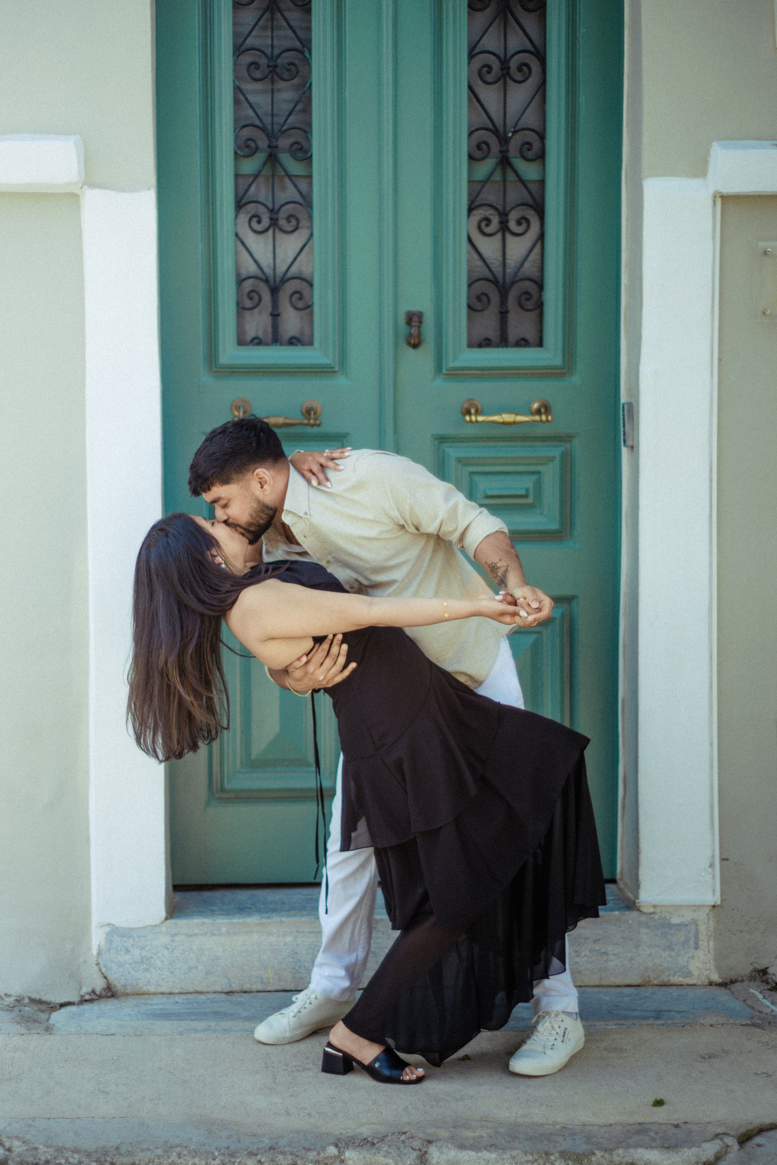 Krishna with husband. Photographer in Greece Kristina