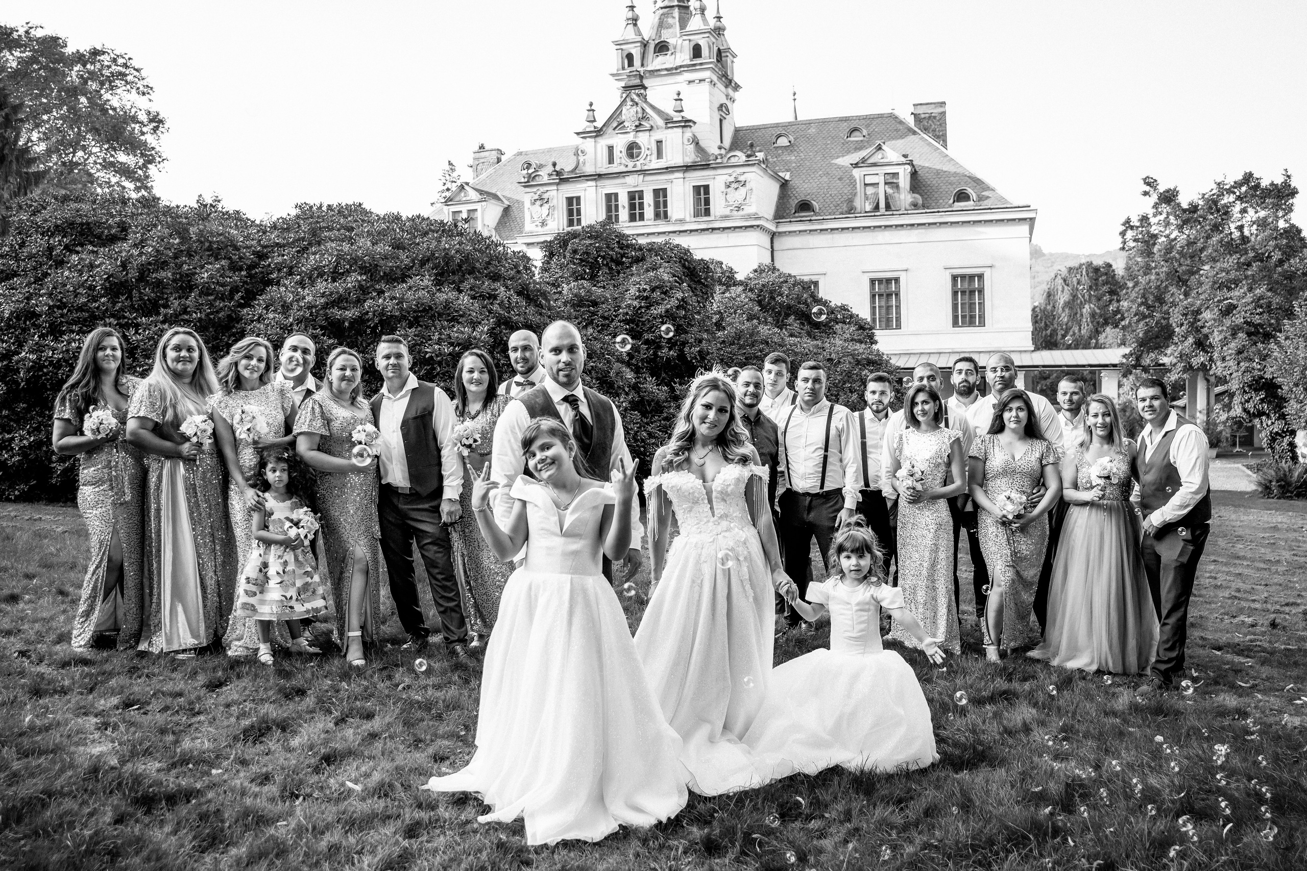 Pavel & Yveta. Svatební fotograf a kameraman v Česku a po celé Evropě — Teplice, Ústí nad Labem, Praha, Drážďany