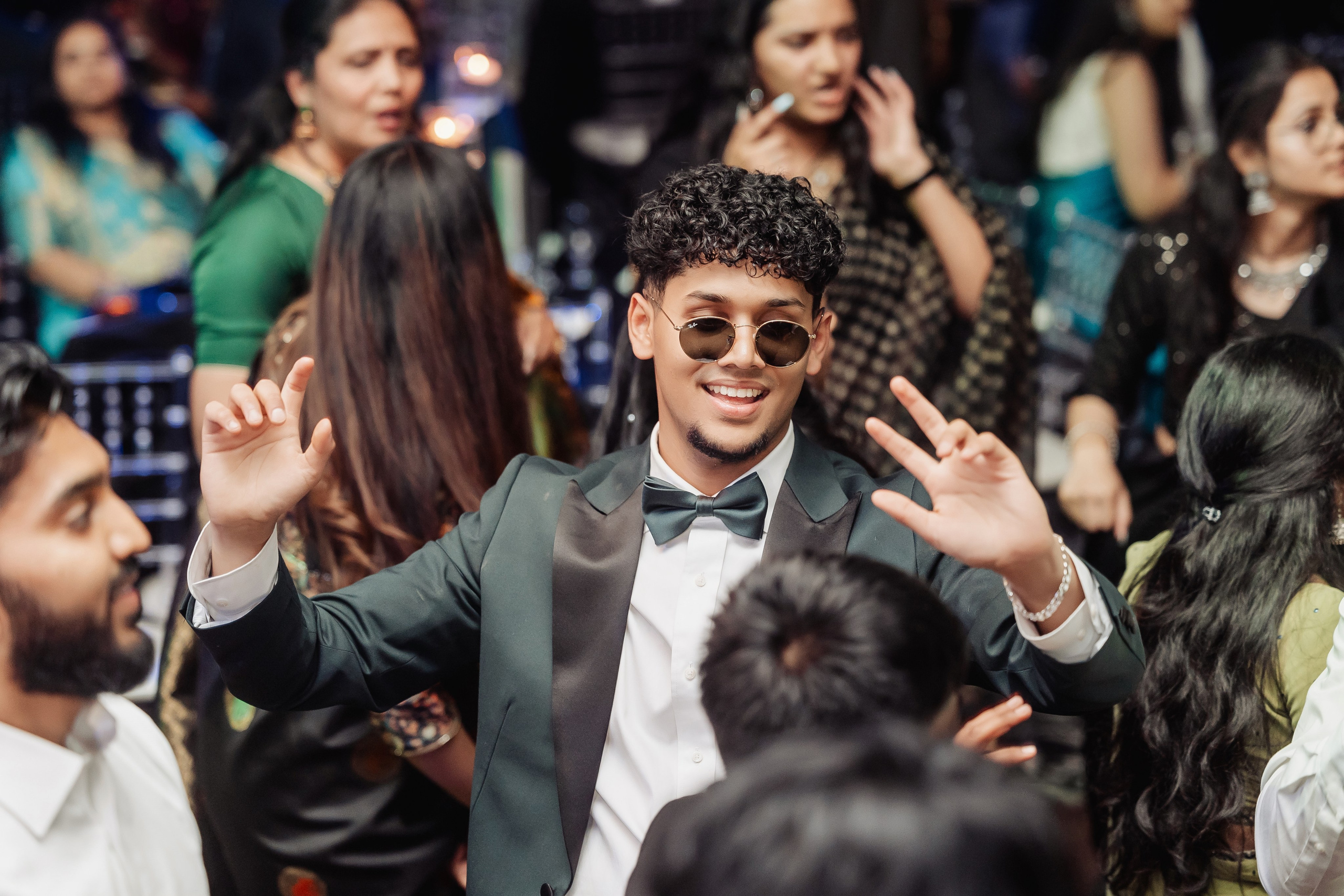 Darshil & Shailja. Wedding Photographer & Cinematographer studios