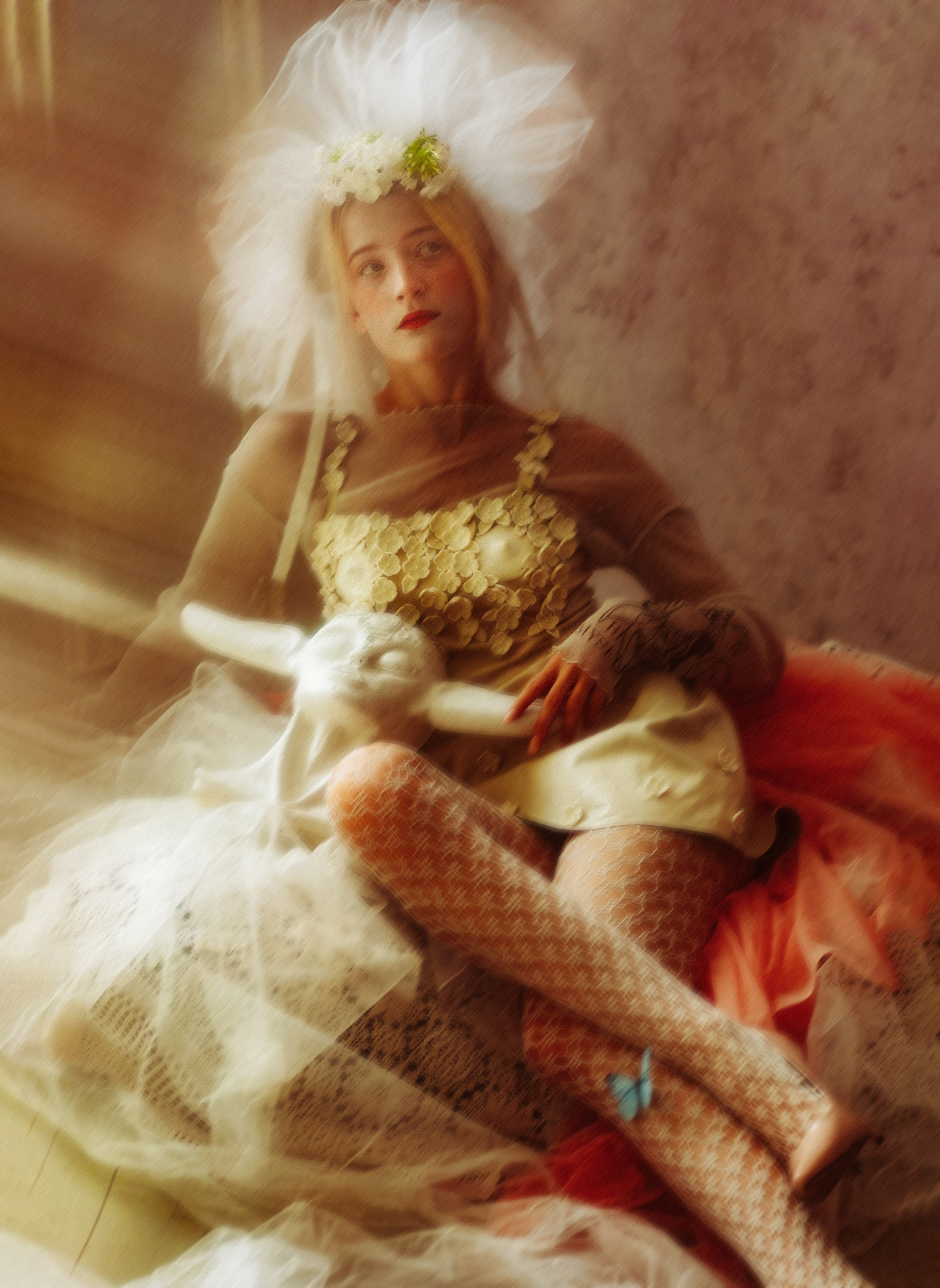 Kleitas dekors: Anita Ance Bruņeniece Kleita: ArtandFashion Riga Jelena  Mihailova Modele: Elīna Marcenkova  MUAH : Elina  Marcenkova  Stils& foto:  Sandra Garanča