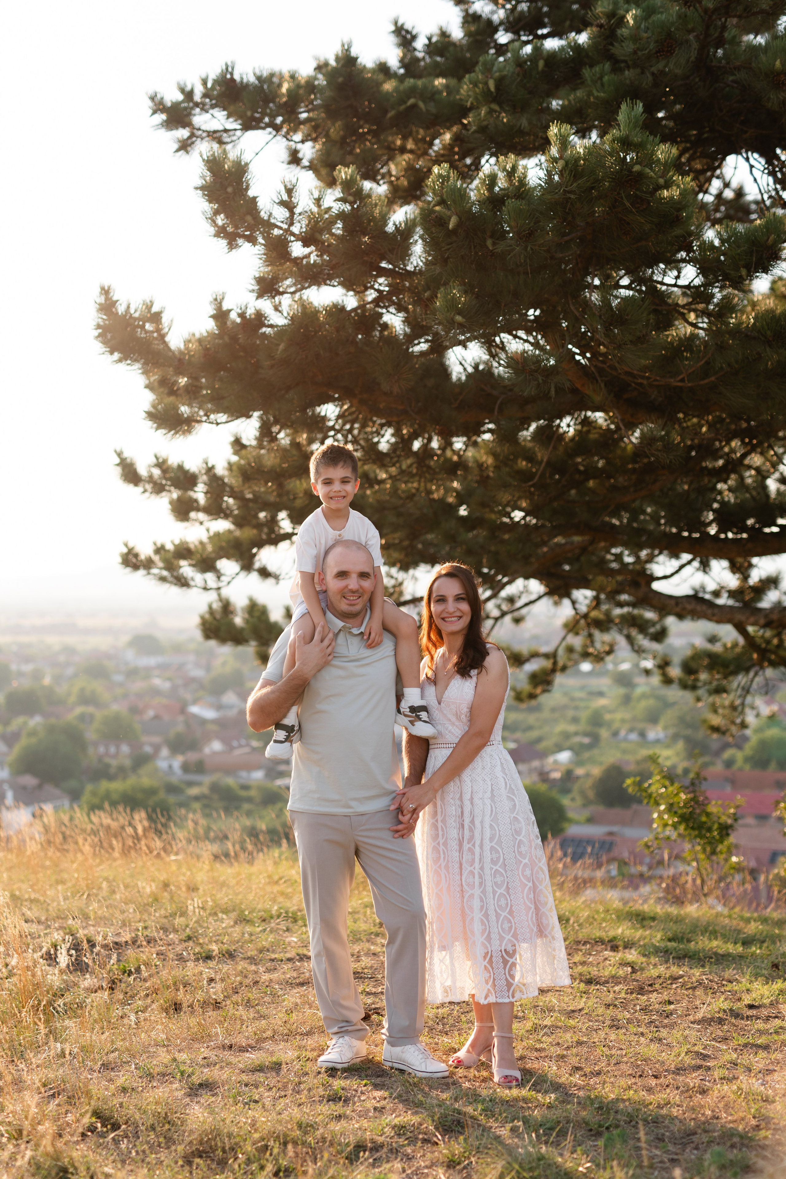 Claudia, Ionut & Cezar — Family. Main