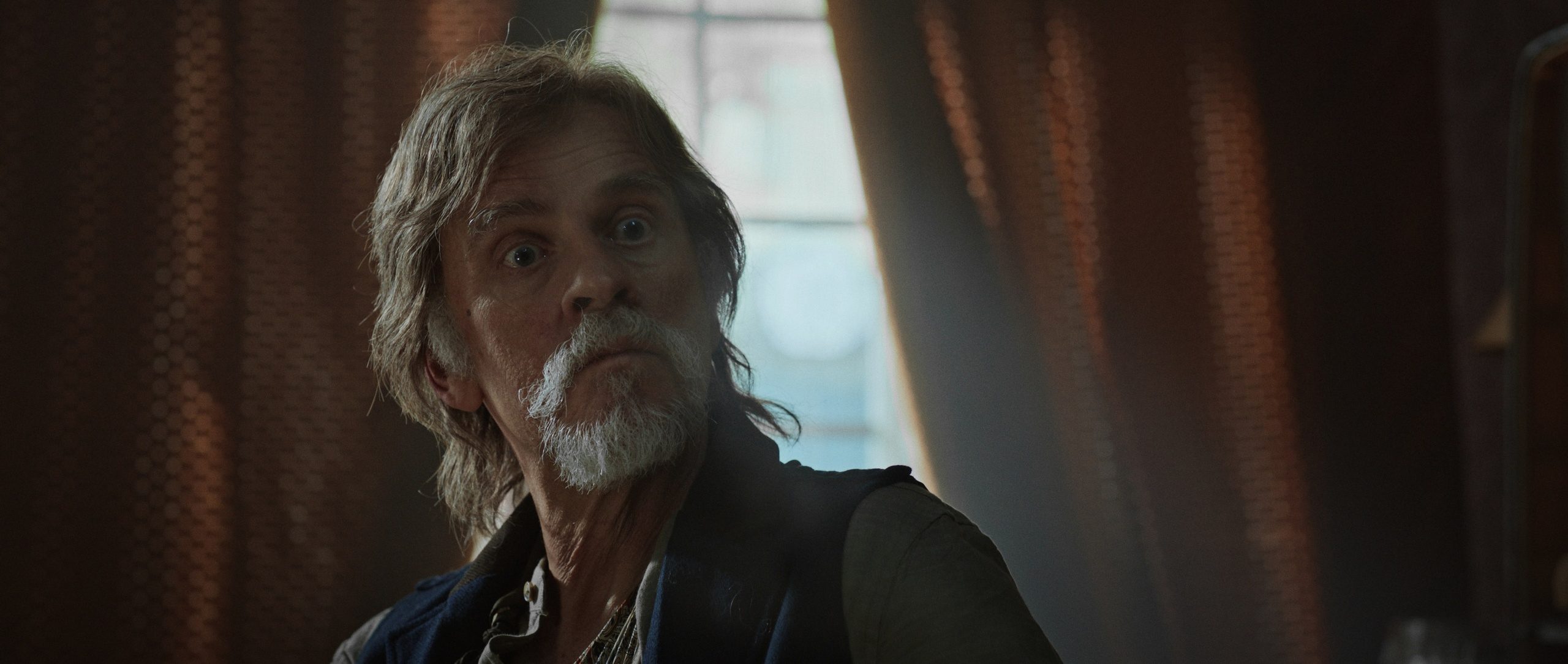 Ruski Konzul. Commercial and studio photographer in Belgrade