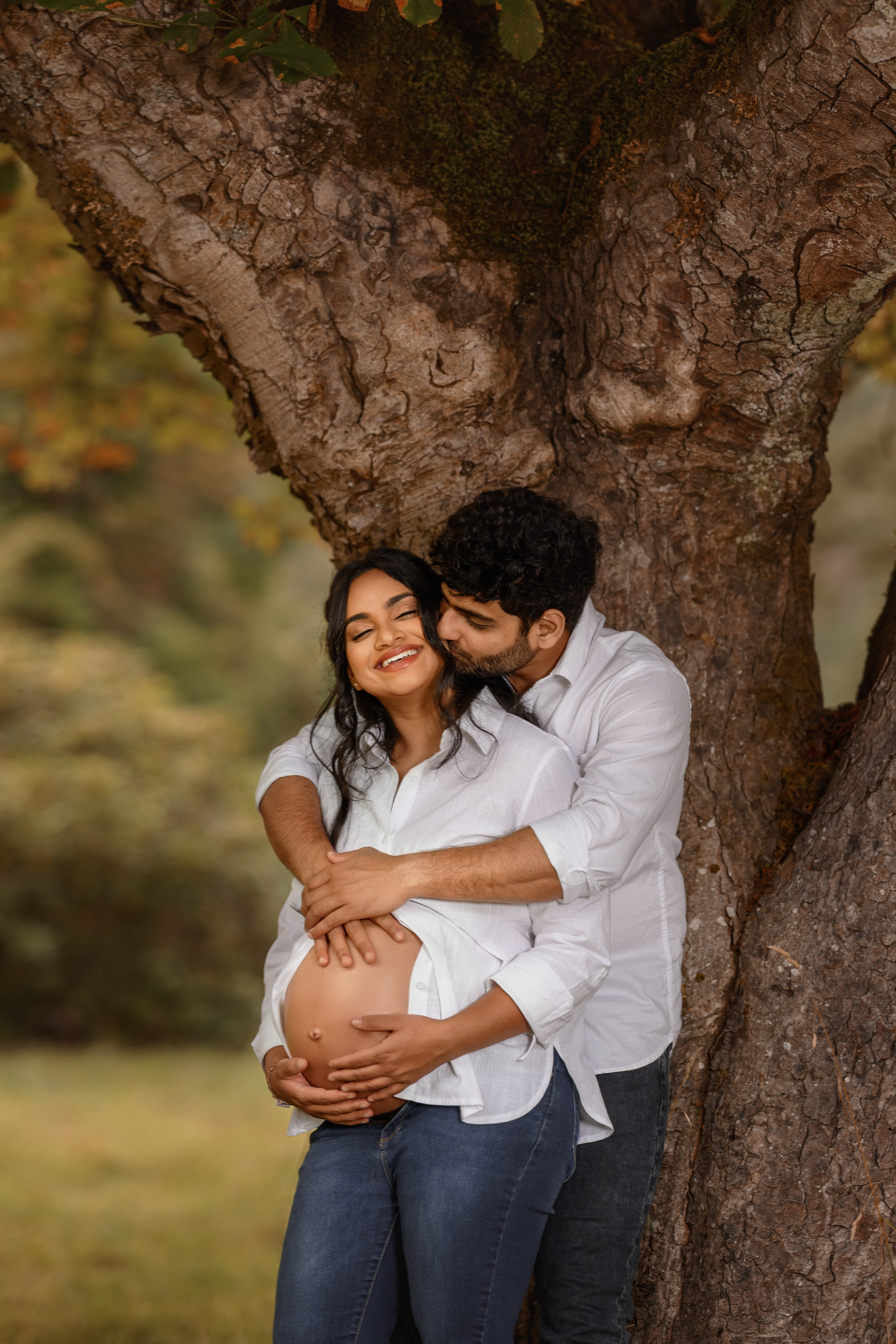 Grisha with her husband. Wedding & family photography in Seattle area. Helen Michelle photographer
