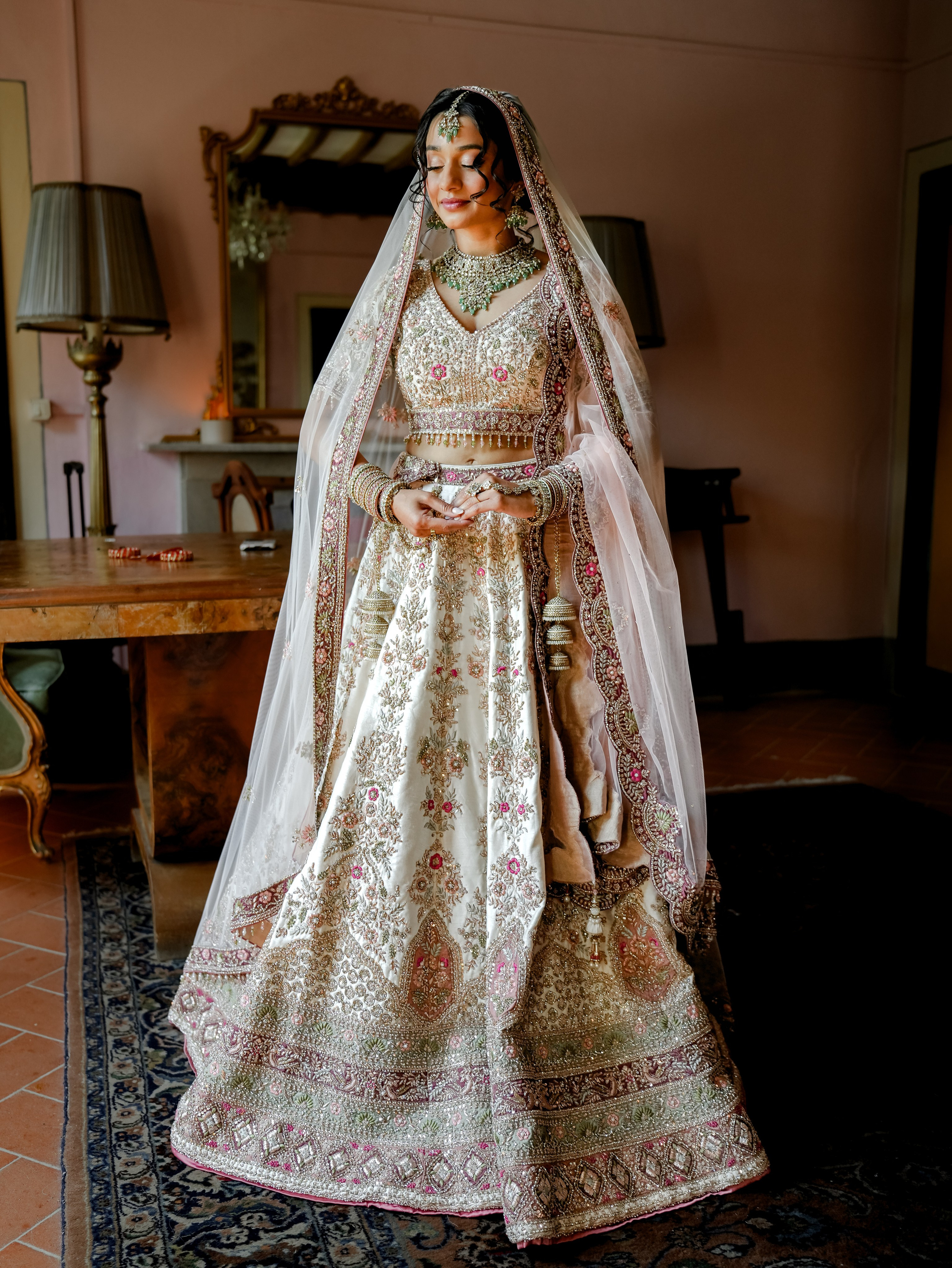 Indian Wedding in Tuscany. Wedding Photographer in Italy