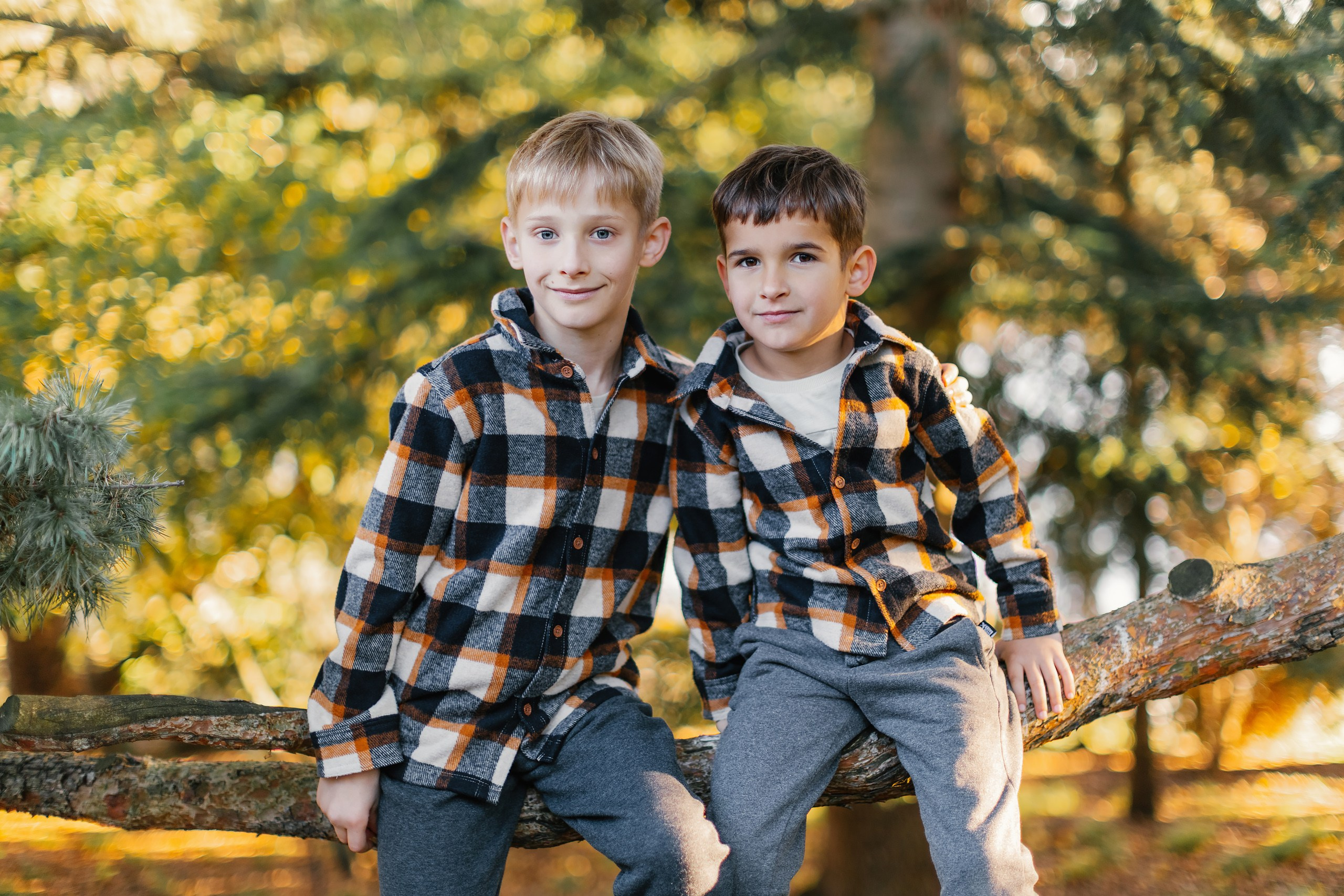 10.26.25 Family Photoshoot. Wedding family event photographer in Chicago Nick Yushevich