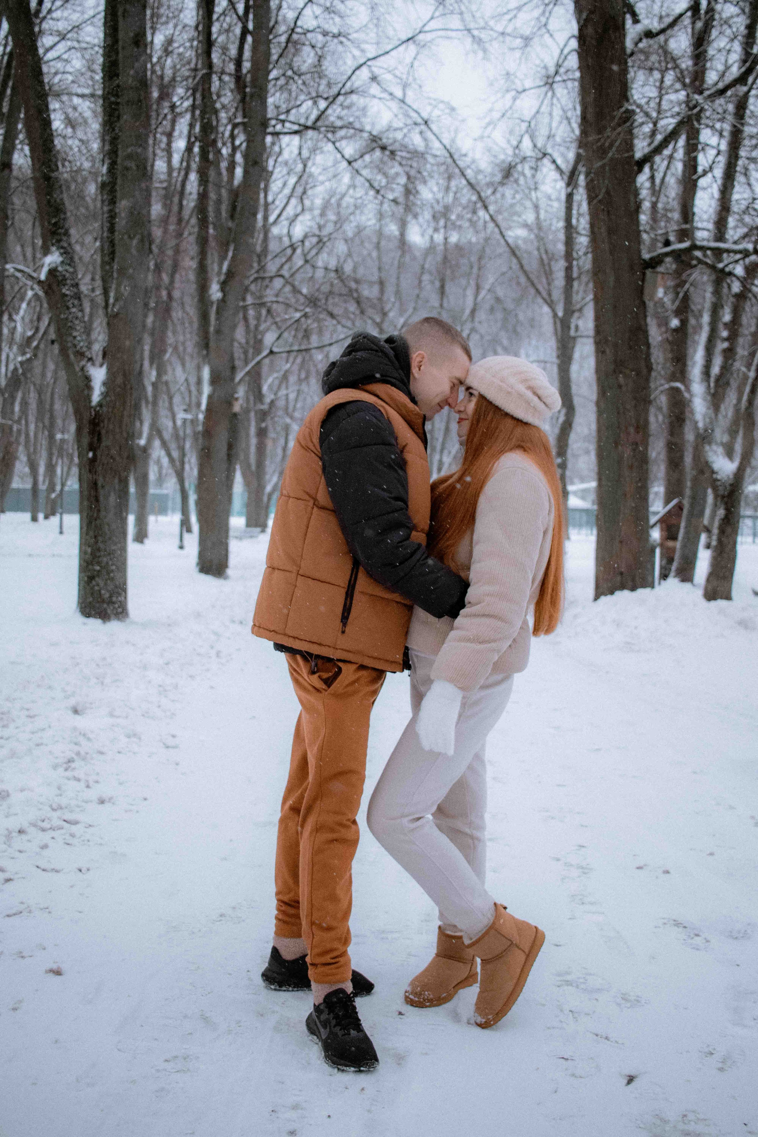 Jauki Kalėdinė fotosesija Vilniuje: studijoje, namų šilumoje, gamtoje ar mieste. Framed by Evelina | Vestuvių fotografė