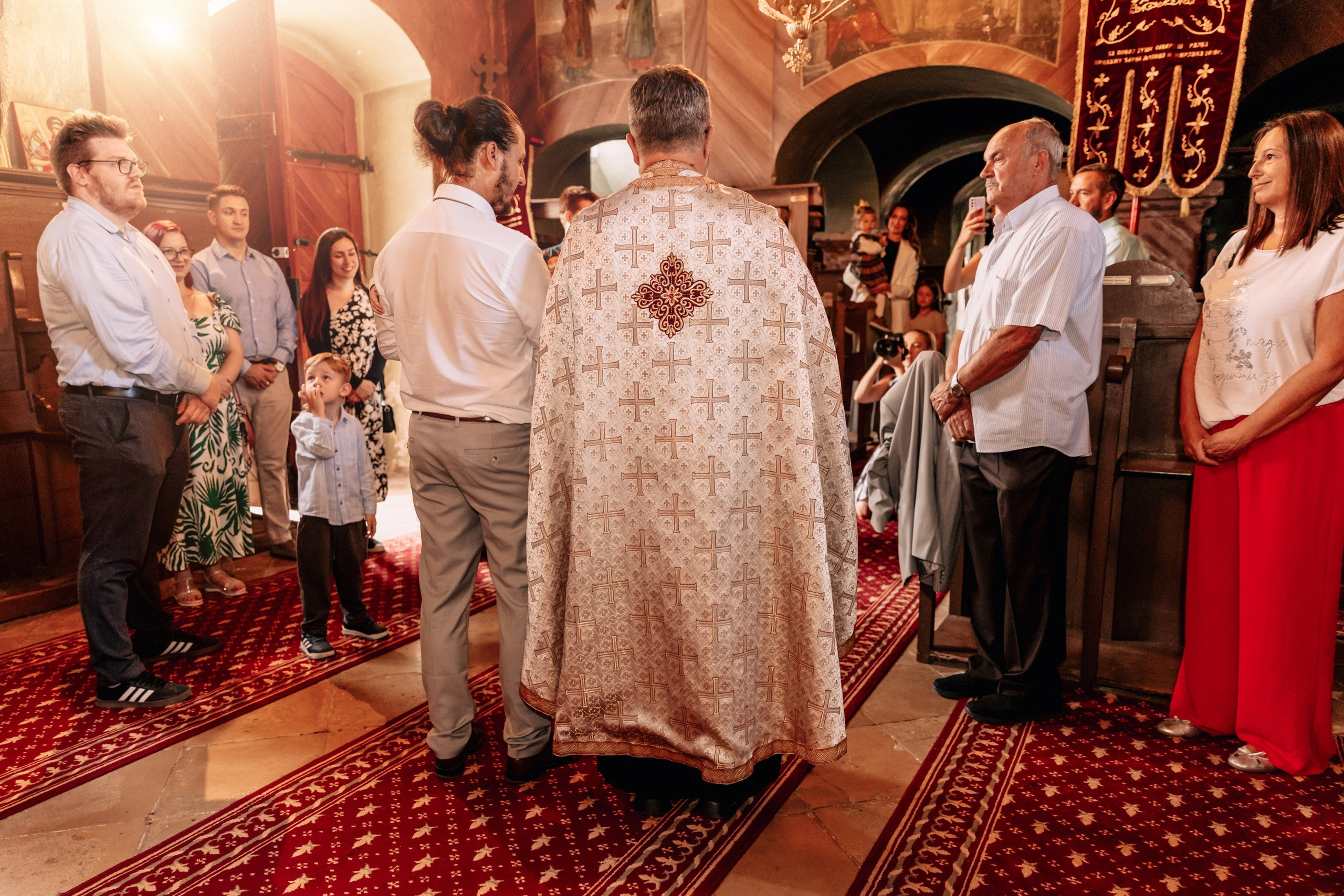 FOTOGRAFISANJE KRŠTENJA. Fotografi iz Backog Petrovca David i Andrea Stojanovic