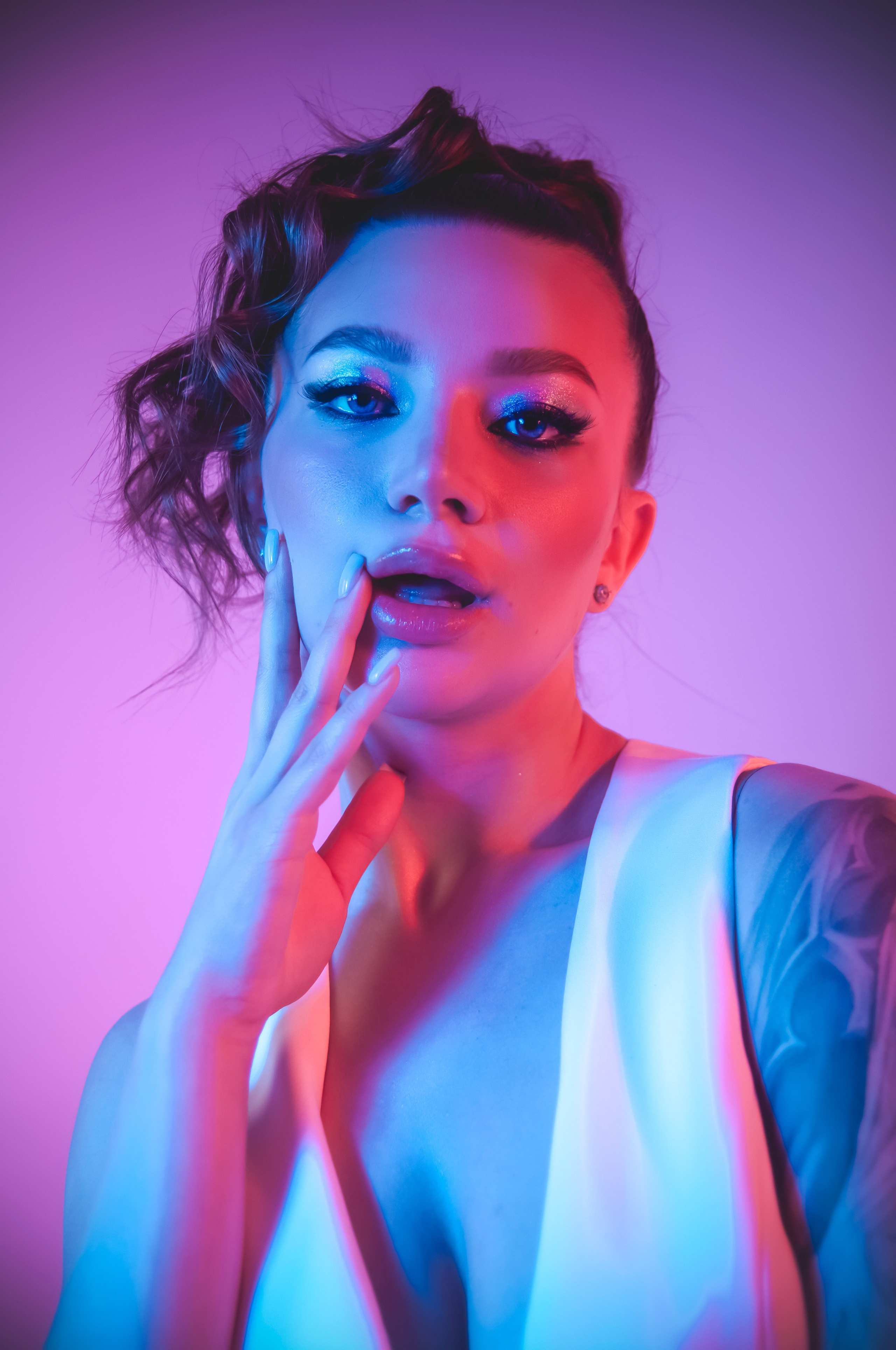 COLORED LIGHTING. PERSONAL PHOTOGRAPHER