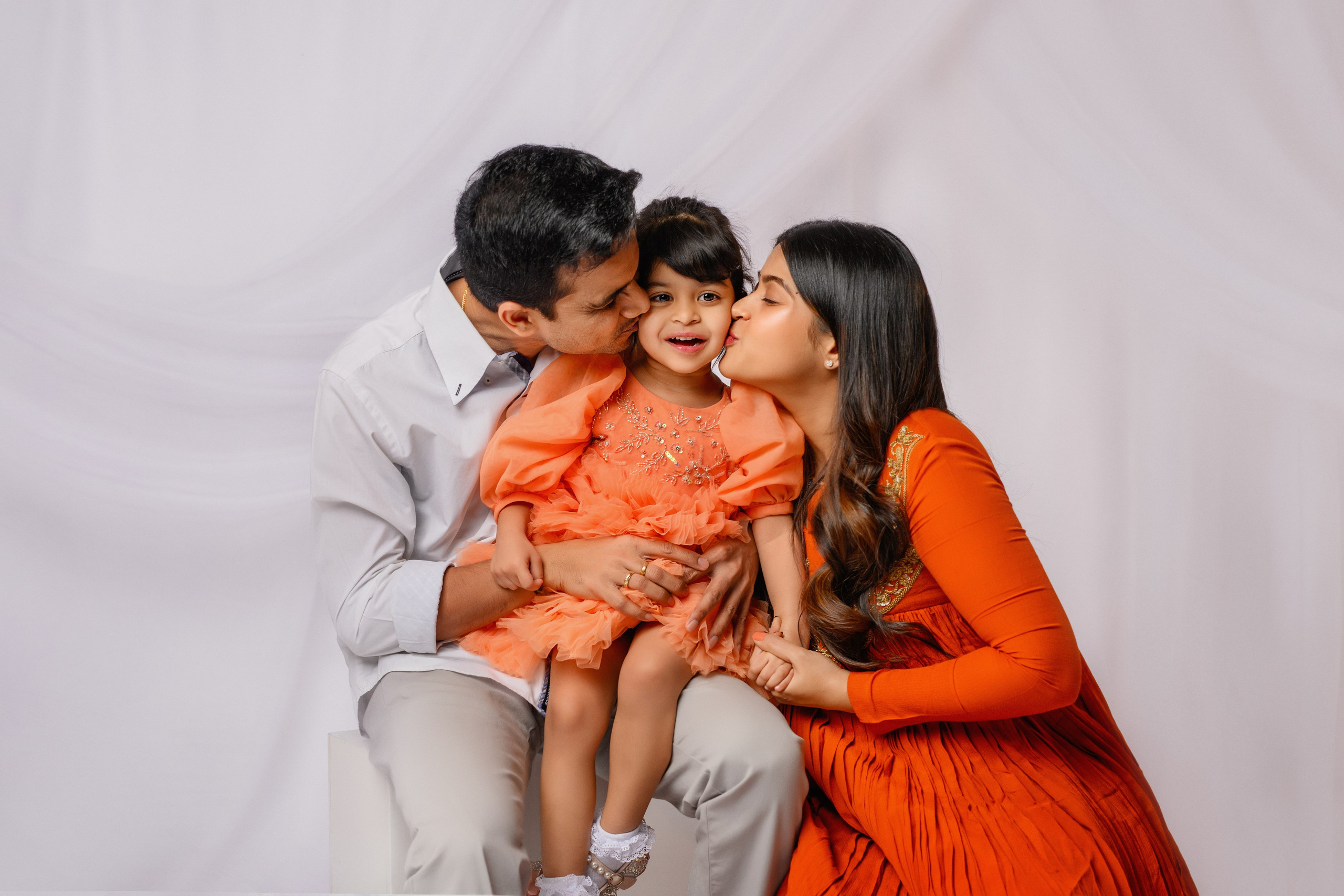 Monika’s family. Wedding & portrait photography in the Seattle Area. Helen Michelle photographer