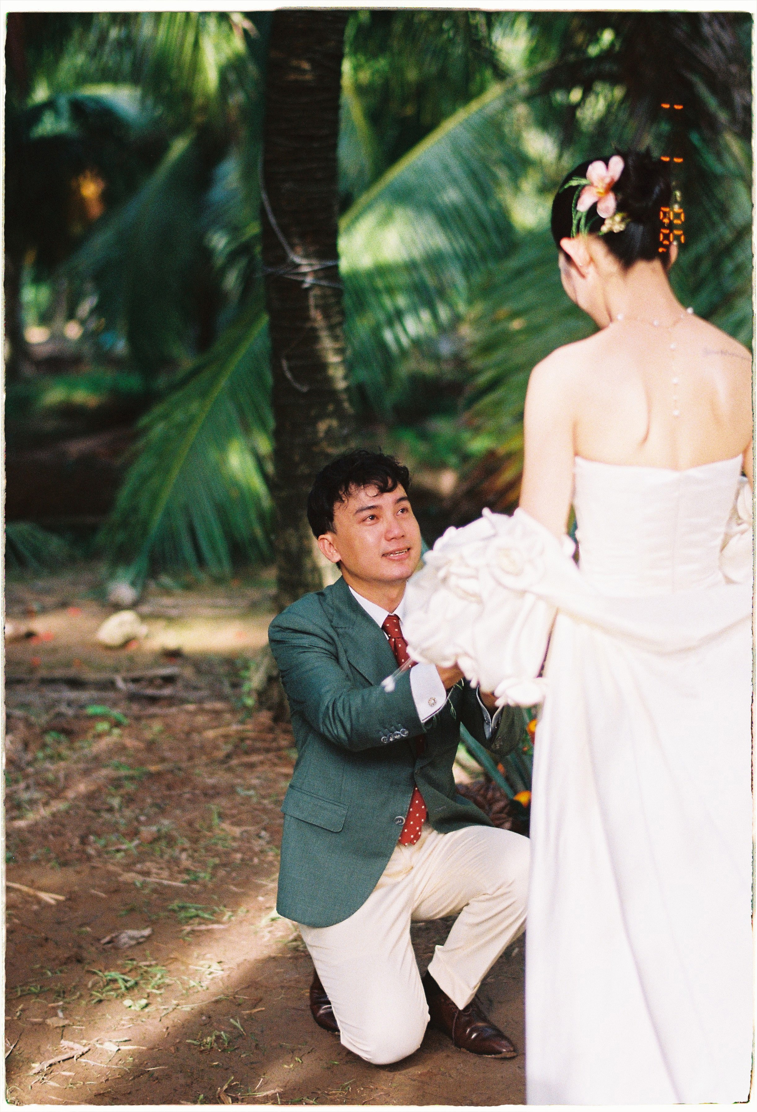 Khâm & Châu. Cam Images