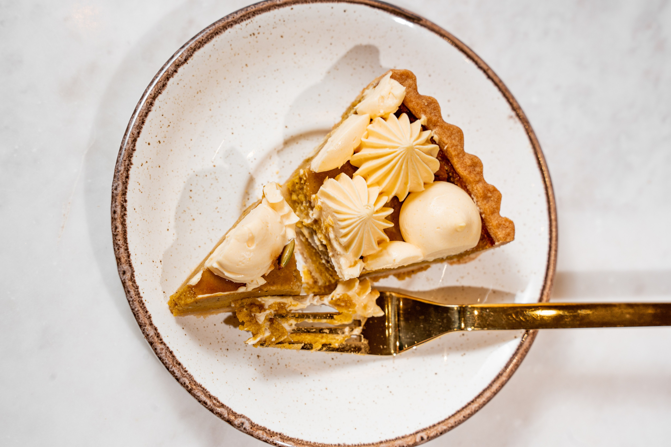 FOOD PHOTO. Photo and video production. Editing & retouching services. Training