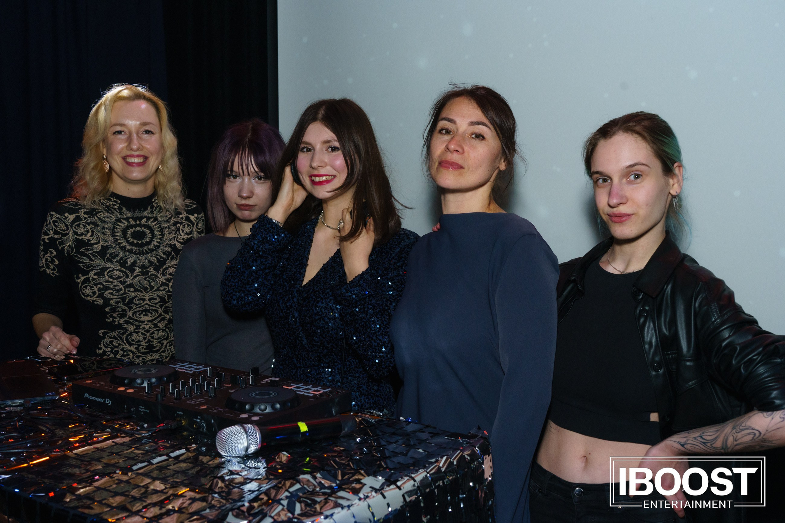 PФоторепортаж от рождения ден на певицата и диджей Мария в бар Singles (НДК, София). Портретен и будоар фотограф в София | Таймураз Гумеров