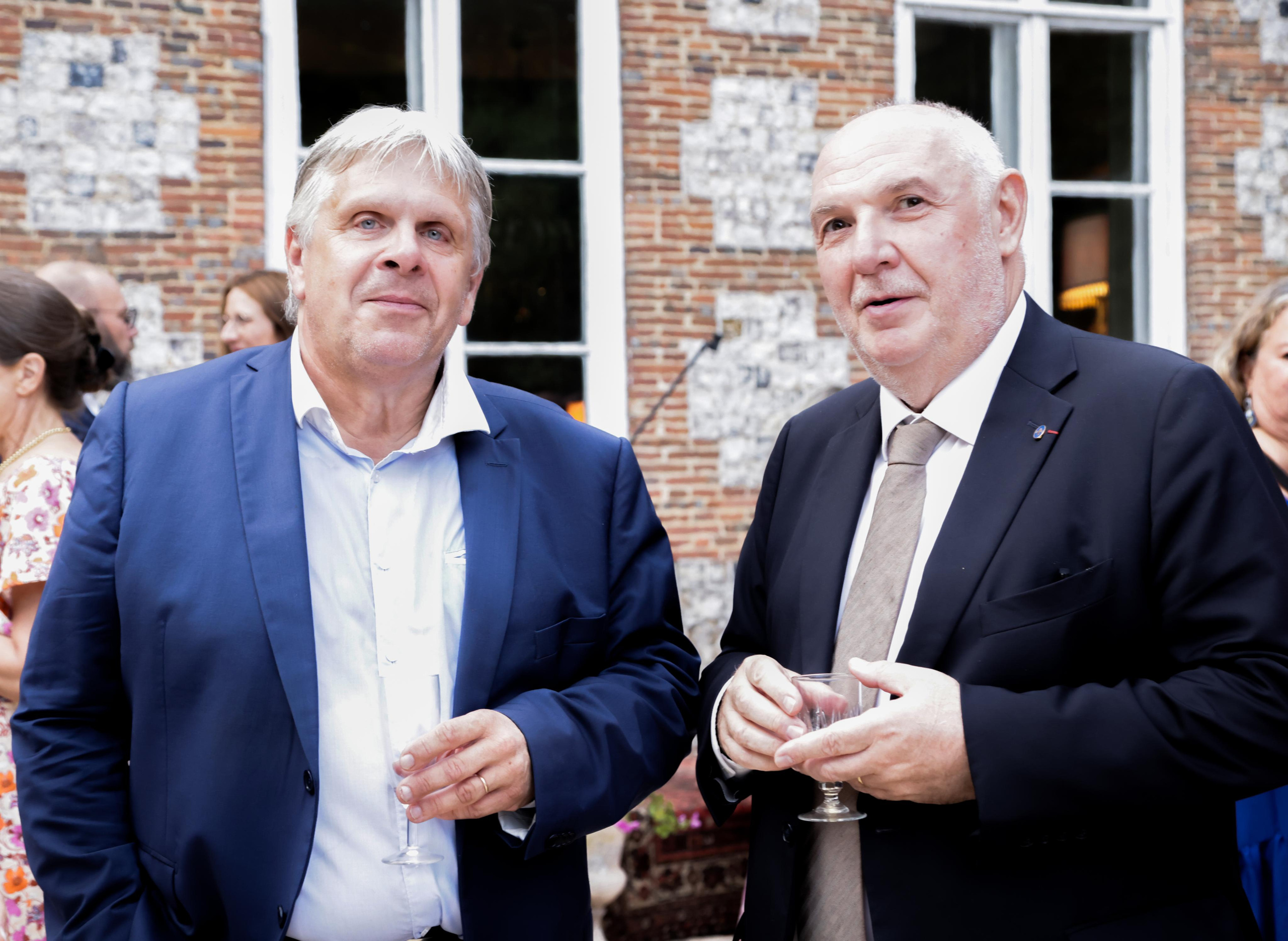 Edouard Philippe remet les insignes à Anne de Bagneaux-Savatier. Natalia Bogdanovska. Films et photographie corporate en France