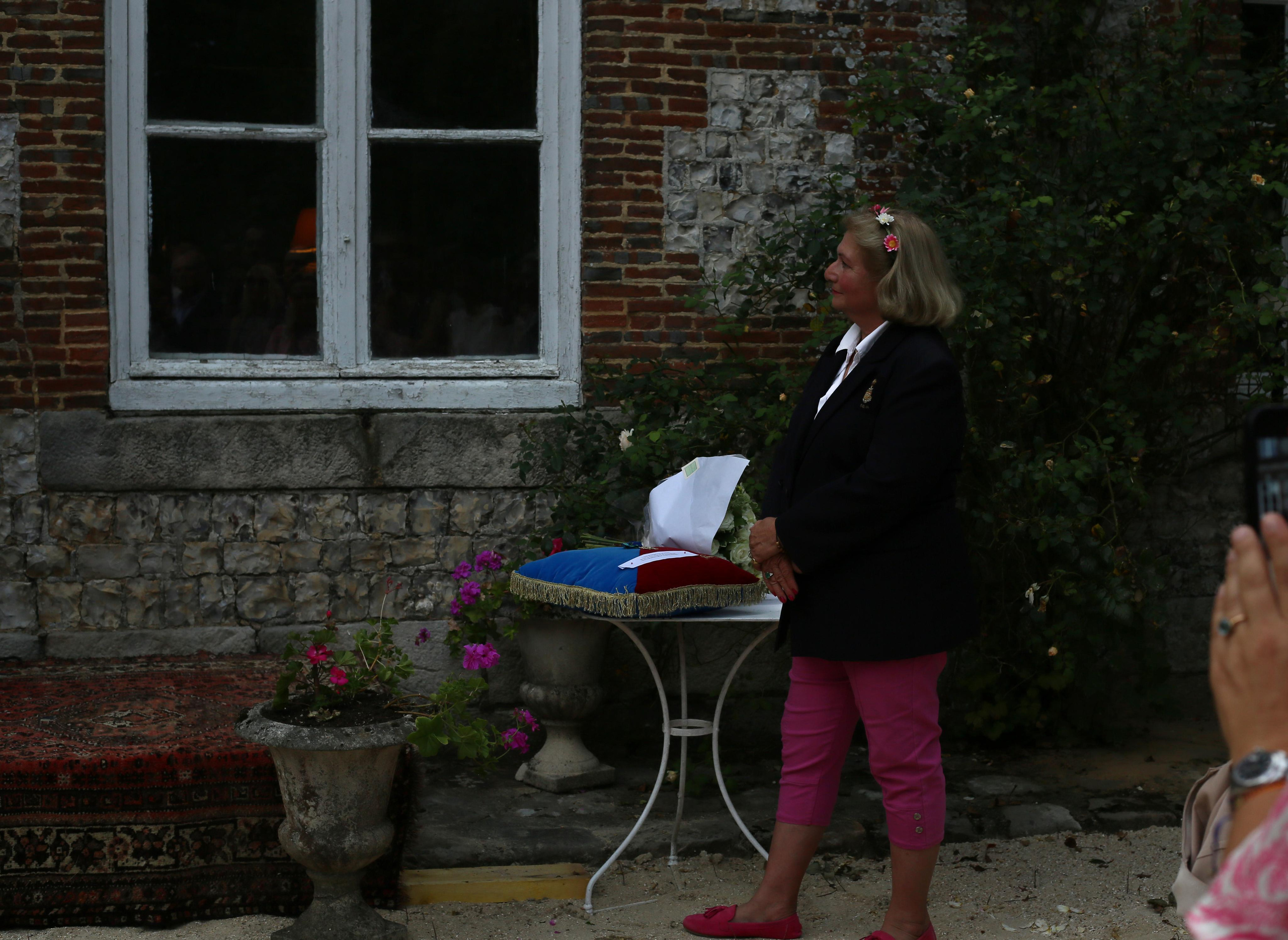 Edouard Philippe remet les insignes à Anne de Bagneaux-Savatier. Natalia Bogdanovska. Films et photographie corporate en France