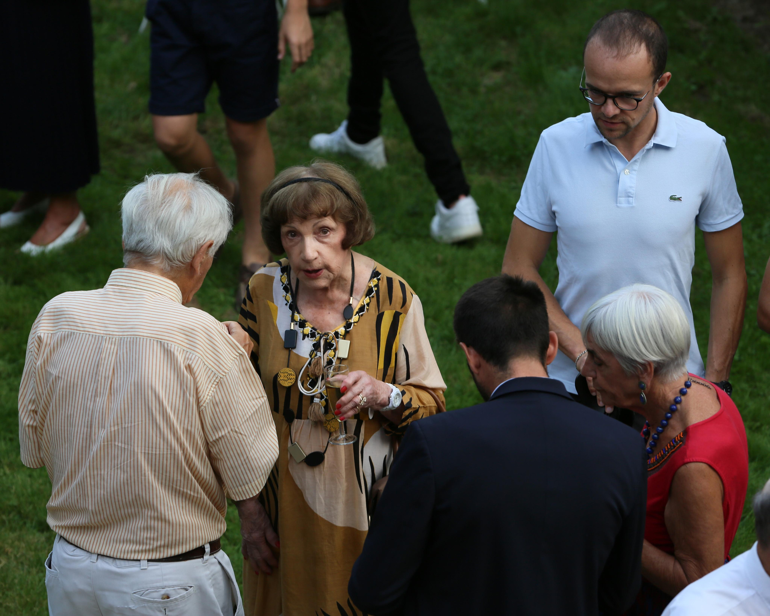 Edouard Philippe remet les insignes à Anne de Bagneaux-Savatier. Natalia Bogdanovska. Films et photographie corporate en France