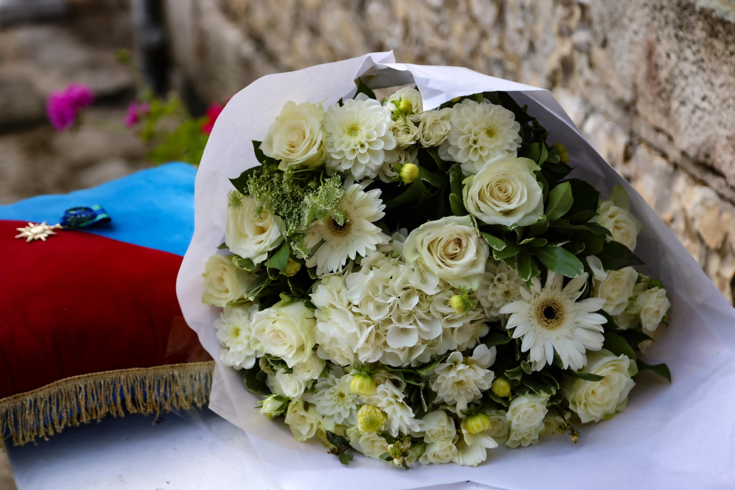 Edouard Philippe remet les insignes à Anne de Bagneaux-Savatier. Natalia Bogdanovska. Films et photographie corporate en France