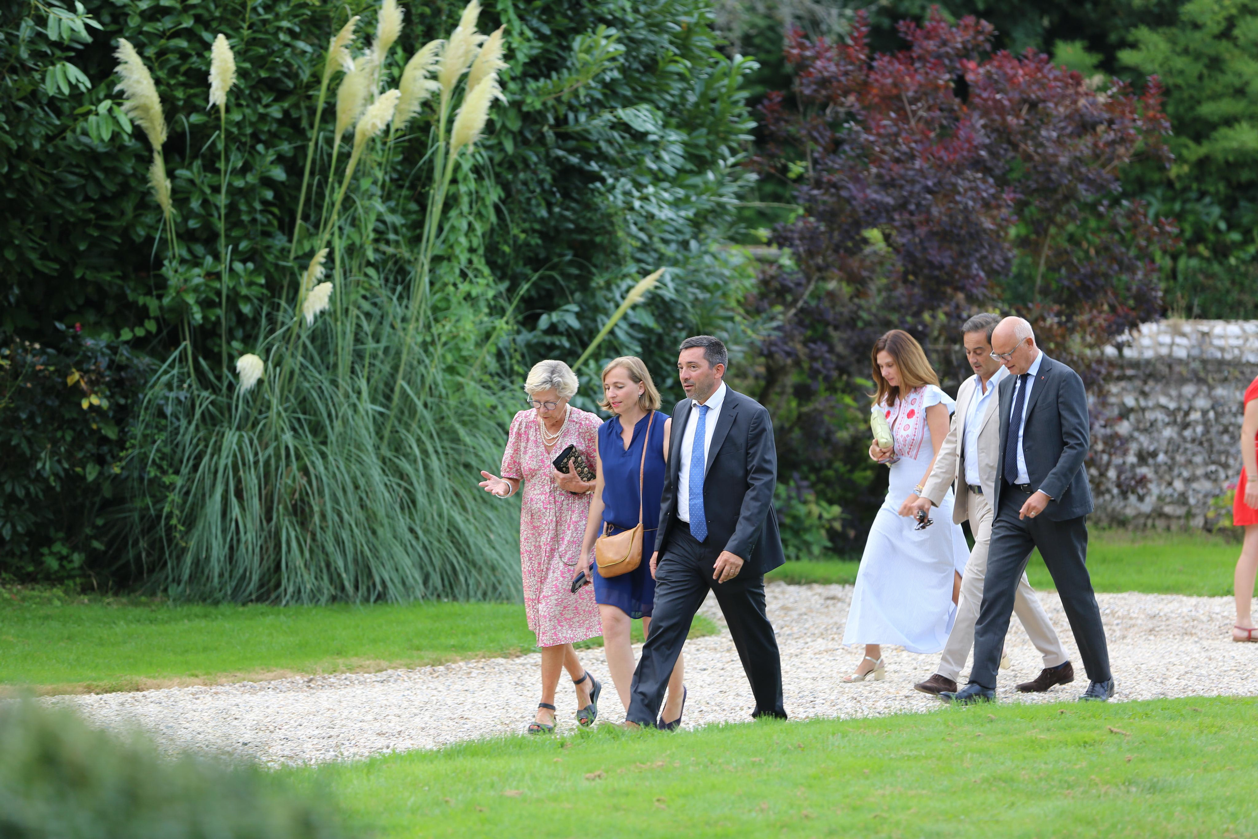 Edouard Philippe remet les insignes à Anne de Bagneaux-Savatier. Natalia Bogdanovska. Films et photographie corporate en France