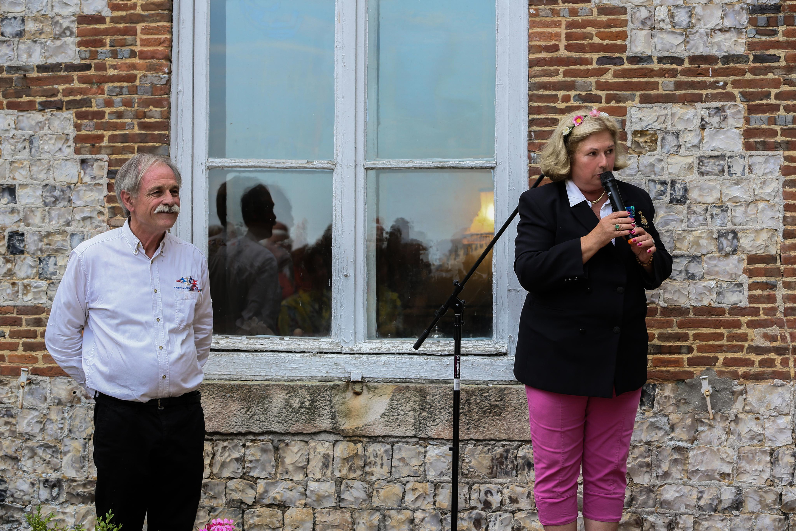 Edouard Philippe remet les insignes à Anne de Bagneaux-Savatier. Natalia Bogdanovska. Films et photographie corporate en France