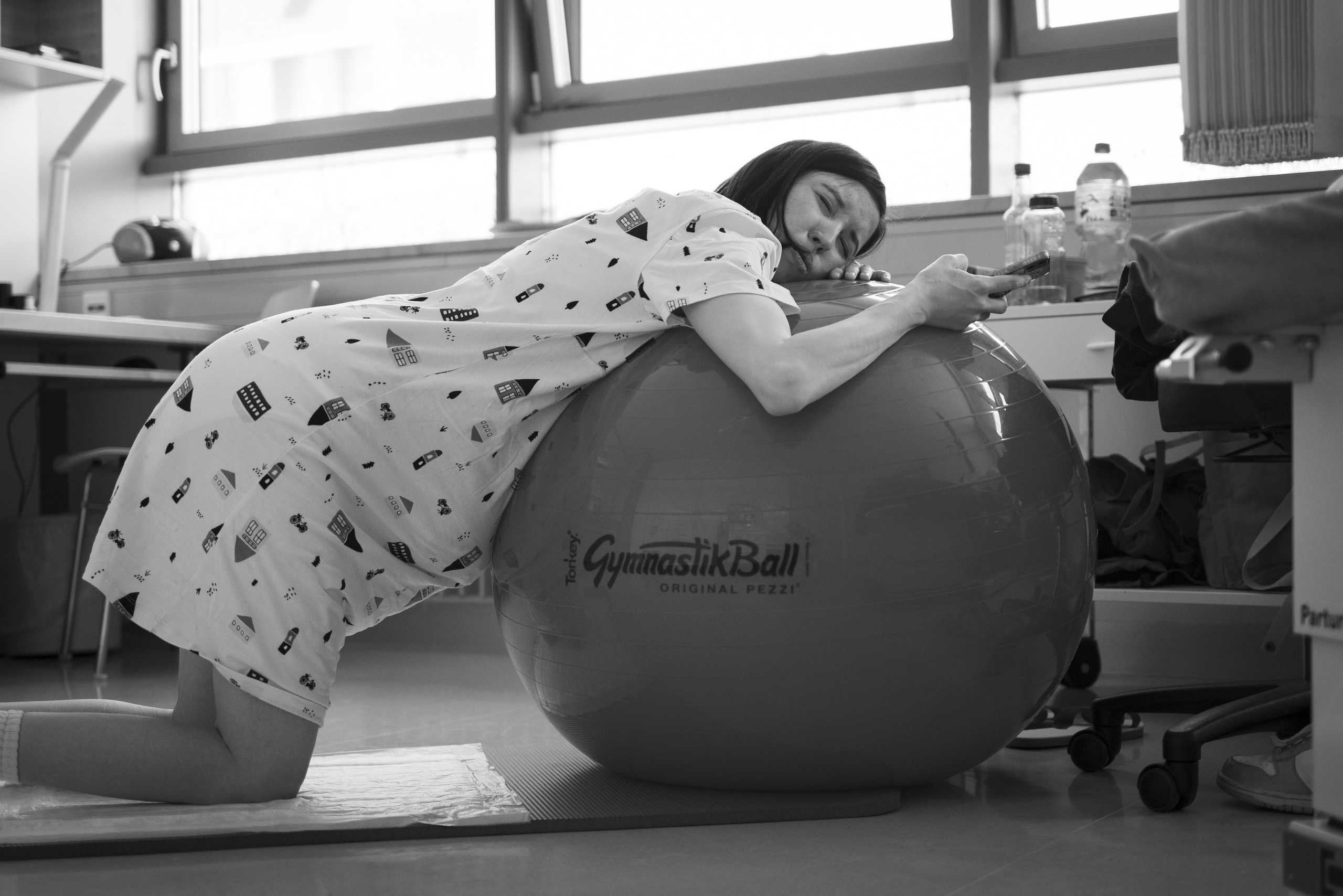 Birth — the story few ever see. Family & Maternity Photographer in Dresden Tatiana Mudryak