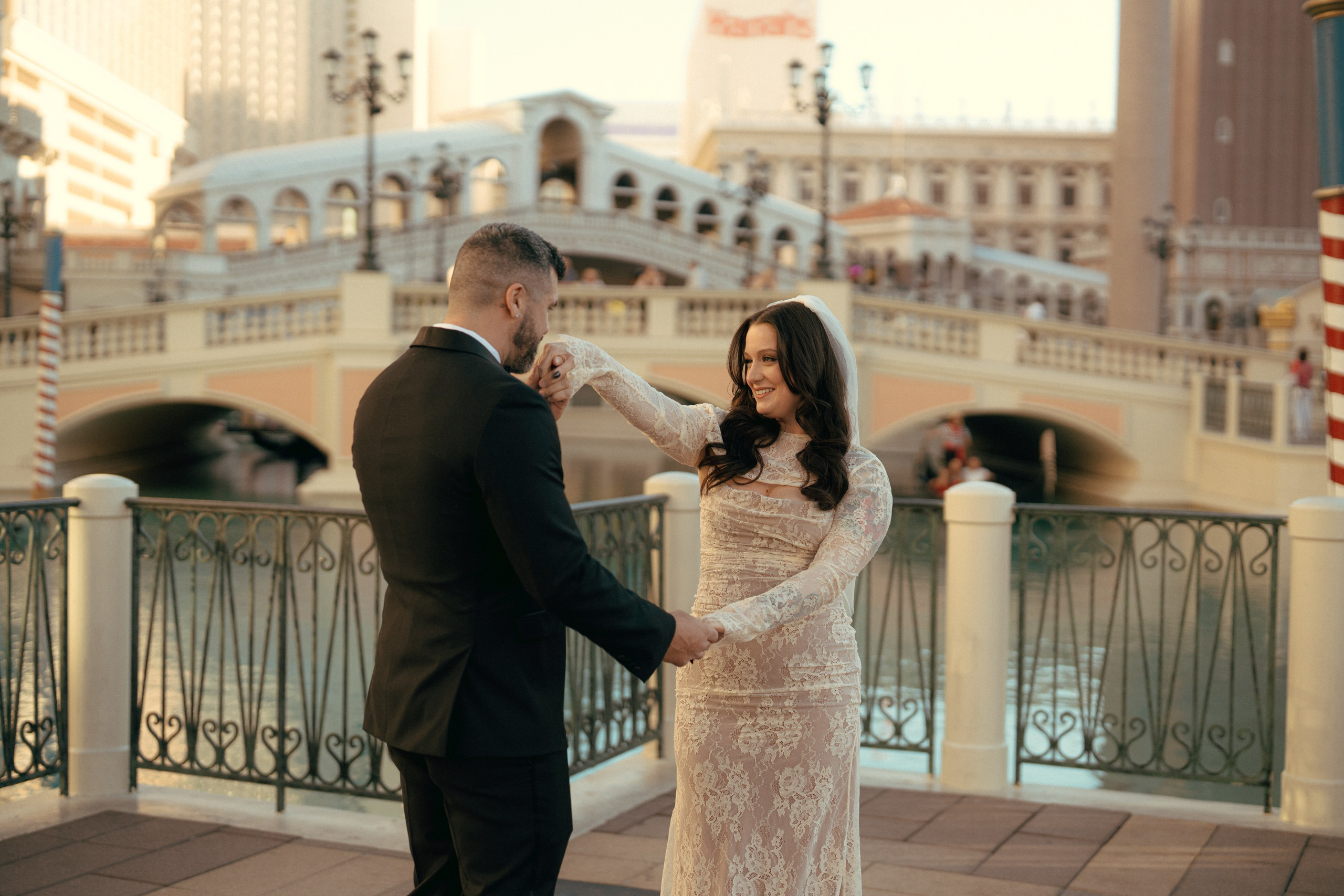 Brianna&Daniel. Wedding & elopement photographer Viktoriya Kravtsov. Las Vegas