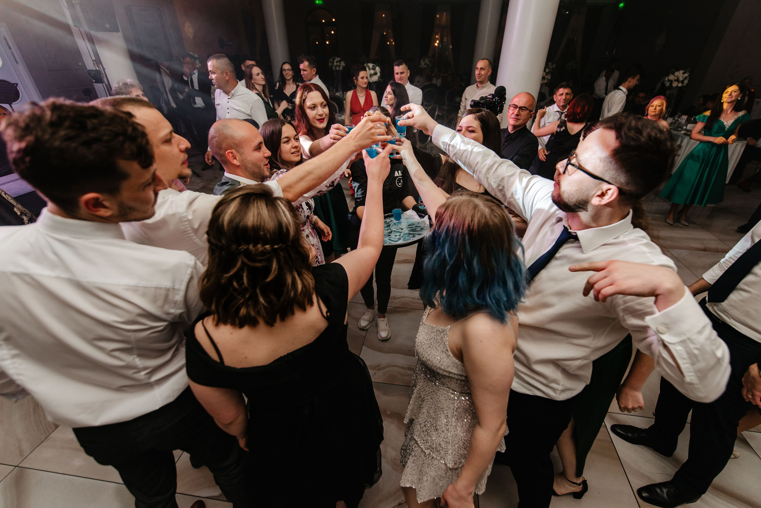 Radu Rahovan Fotograf de nuntǎ Cluj - Zalau - Alba - Târgu Mureș - Bistrița