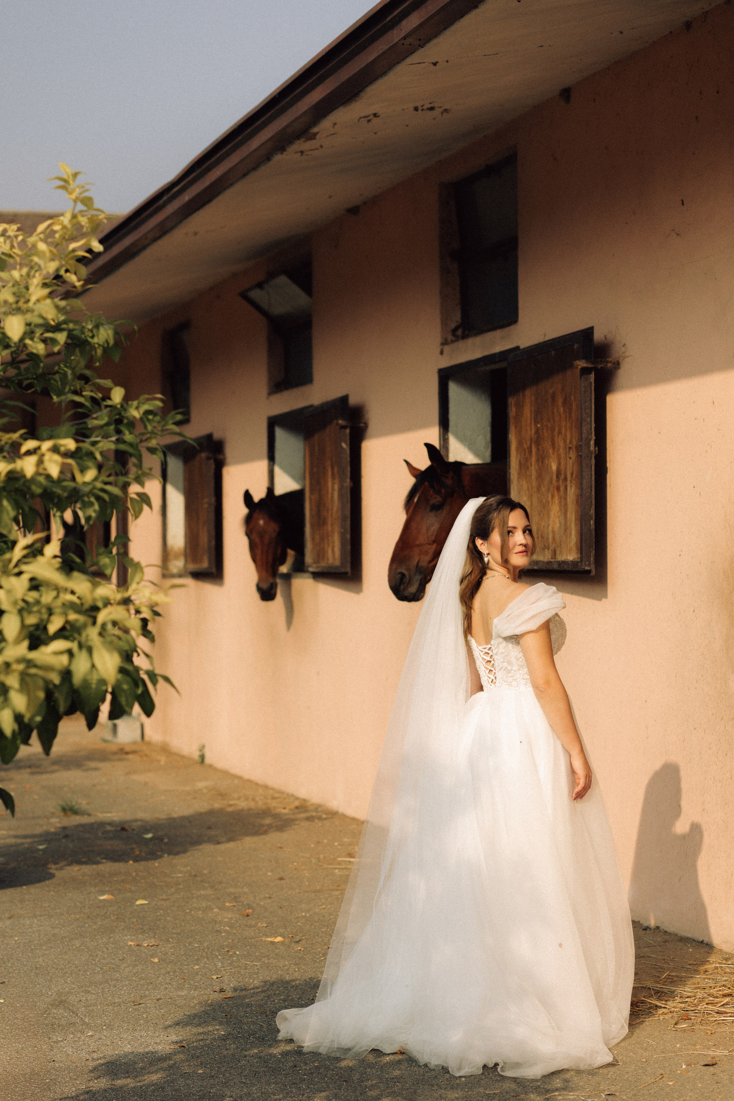 Autumn Wedding in the Vineyards of Piedmont, Italy — Kristina and Daniele. Liza Bizzaro — Italy Wedding, Love Story & Portrait Photographer in Milan, Turin, Piedmont and Across Italy