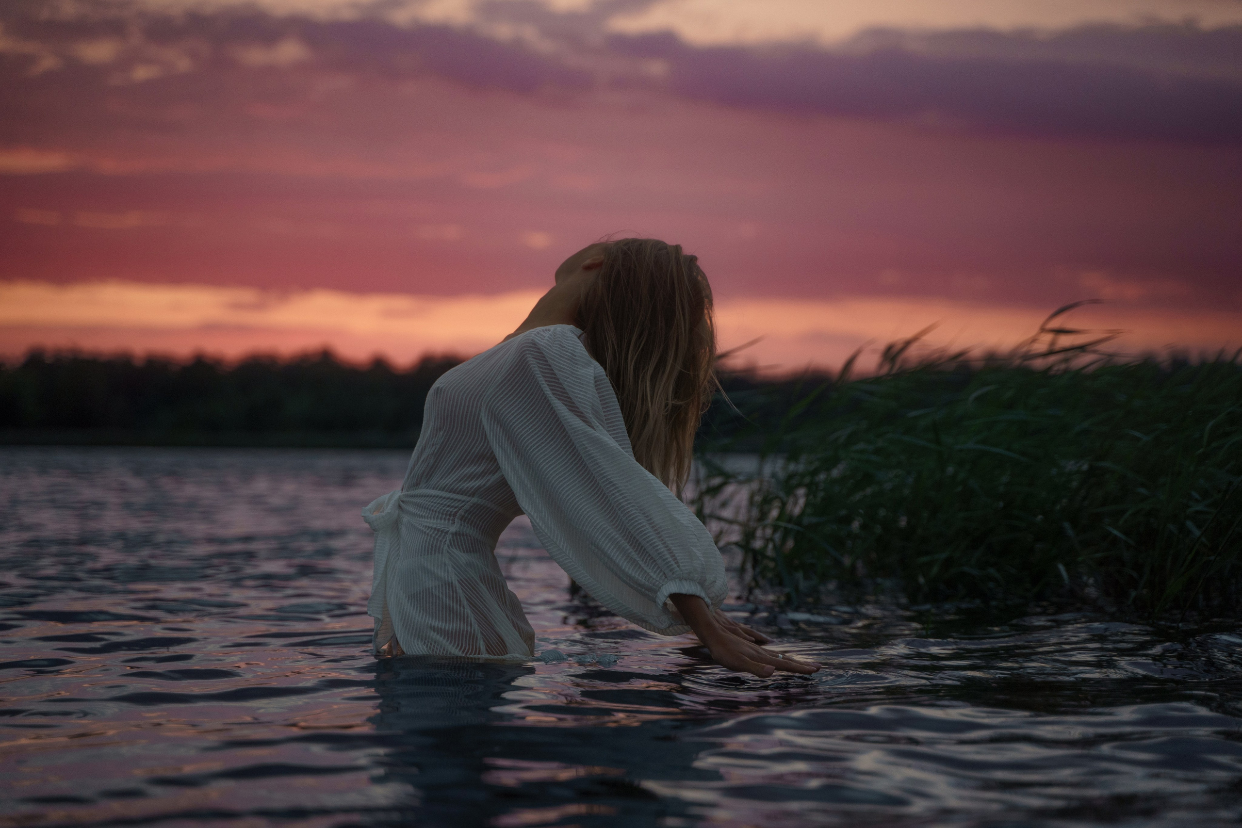 Storm, linen and milk