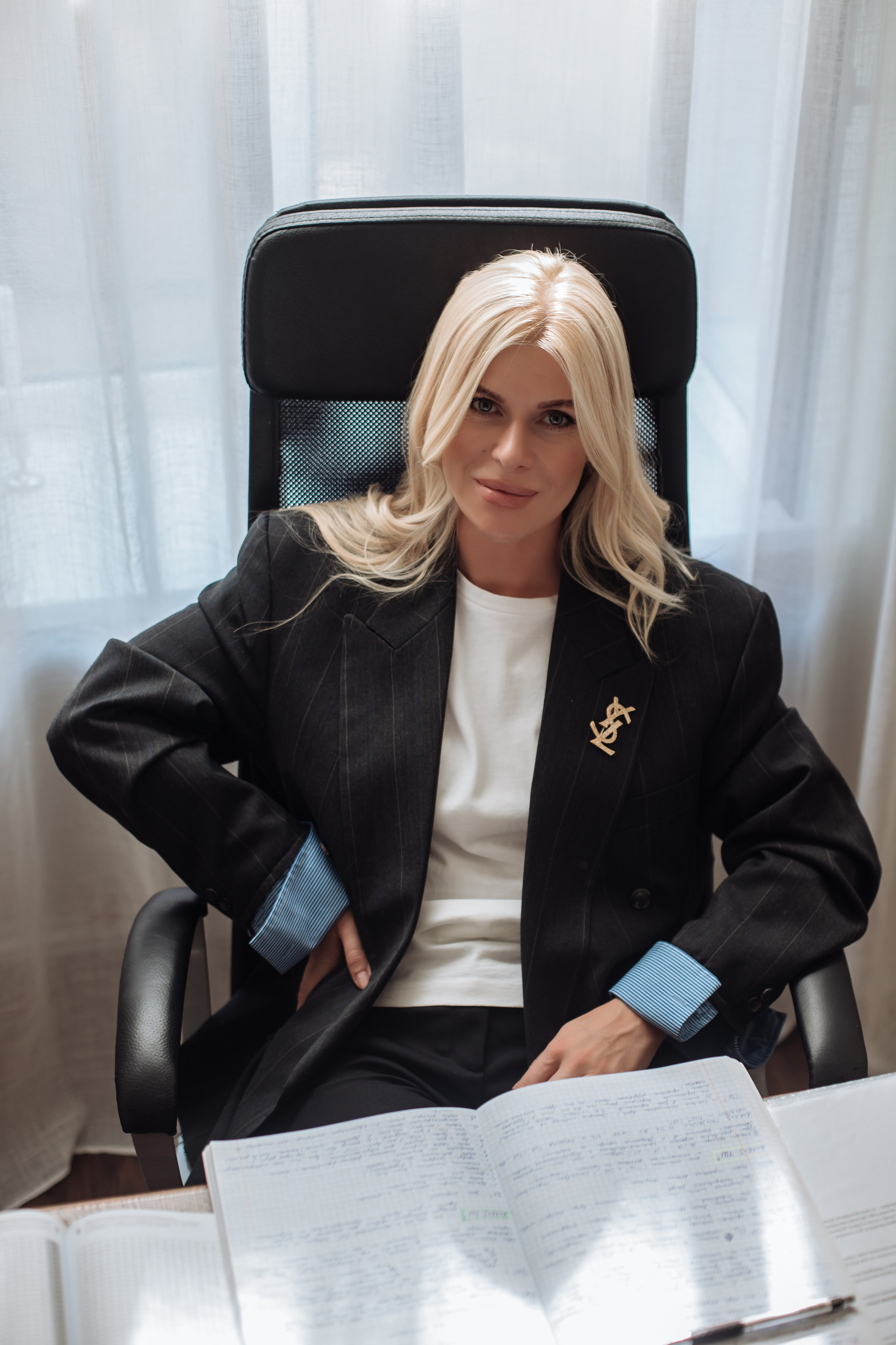 Agata|numerologė, radikalaus atleidimo trenerė. Wedding, christening and family photographers in Vilnius, Lithuania