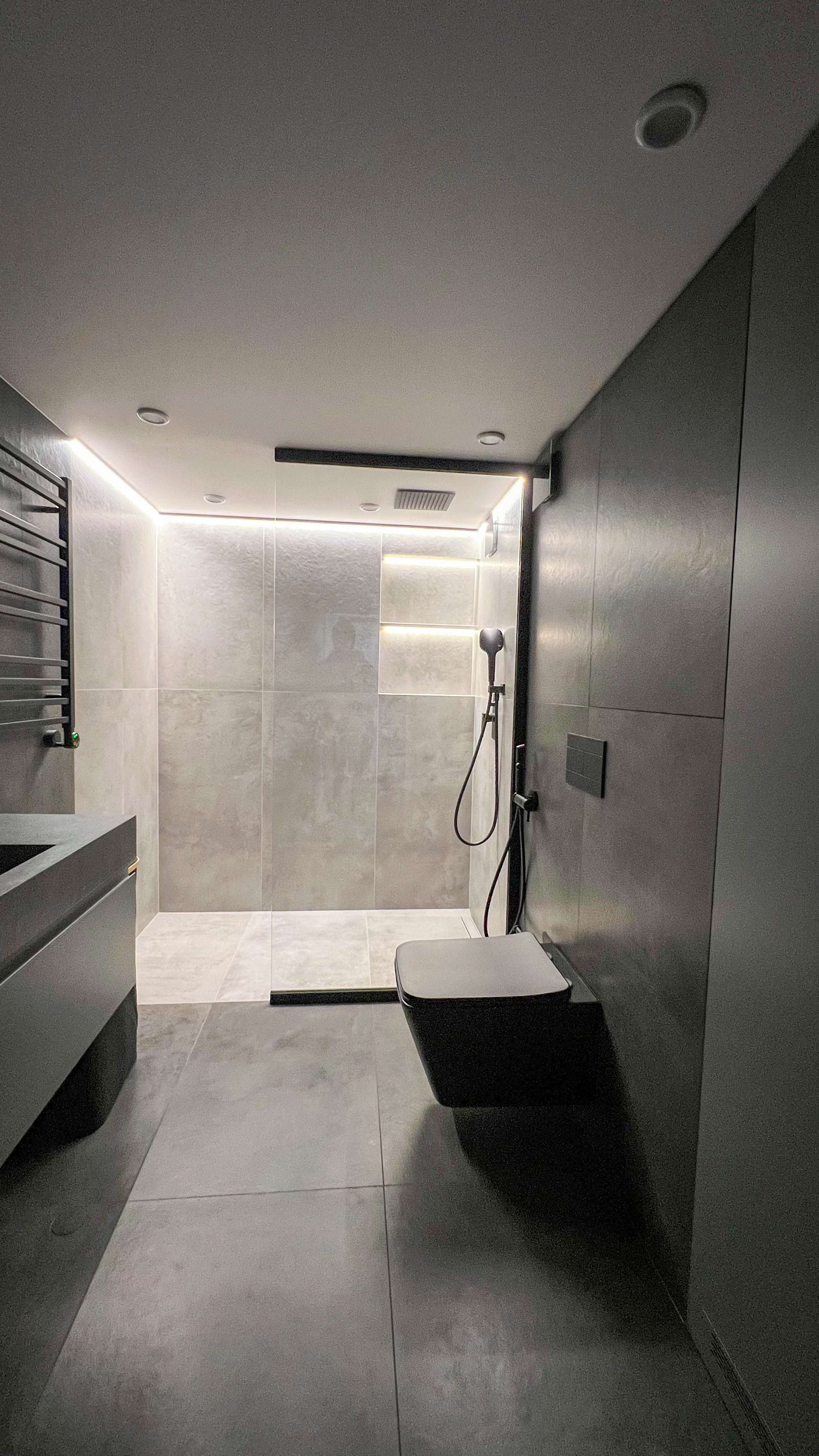 The apartment is on two levels. Fotograf Dmitrii Donets