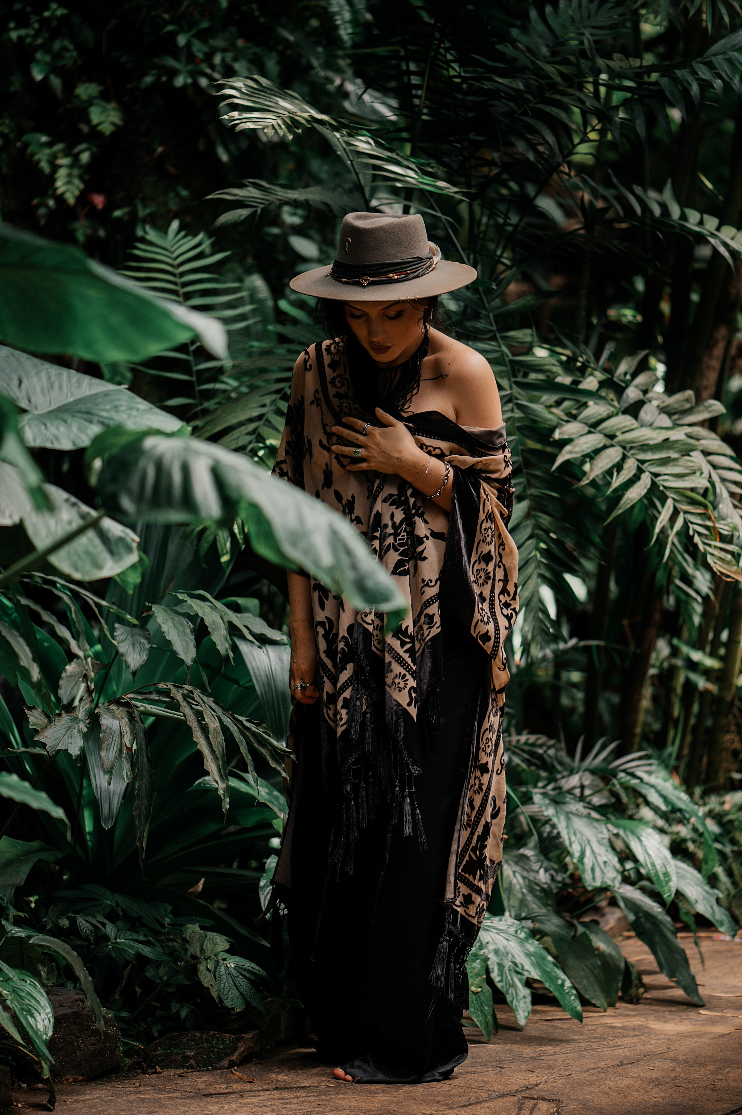 Lena. ANNA-MARIA PHOTO CONTENT CREATOR — фотограф, эстет, художник и визуальный эксперт в Instagram, работающий в Праге