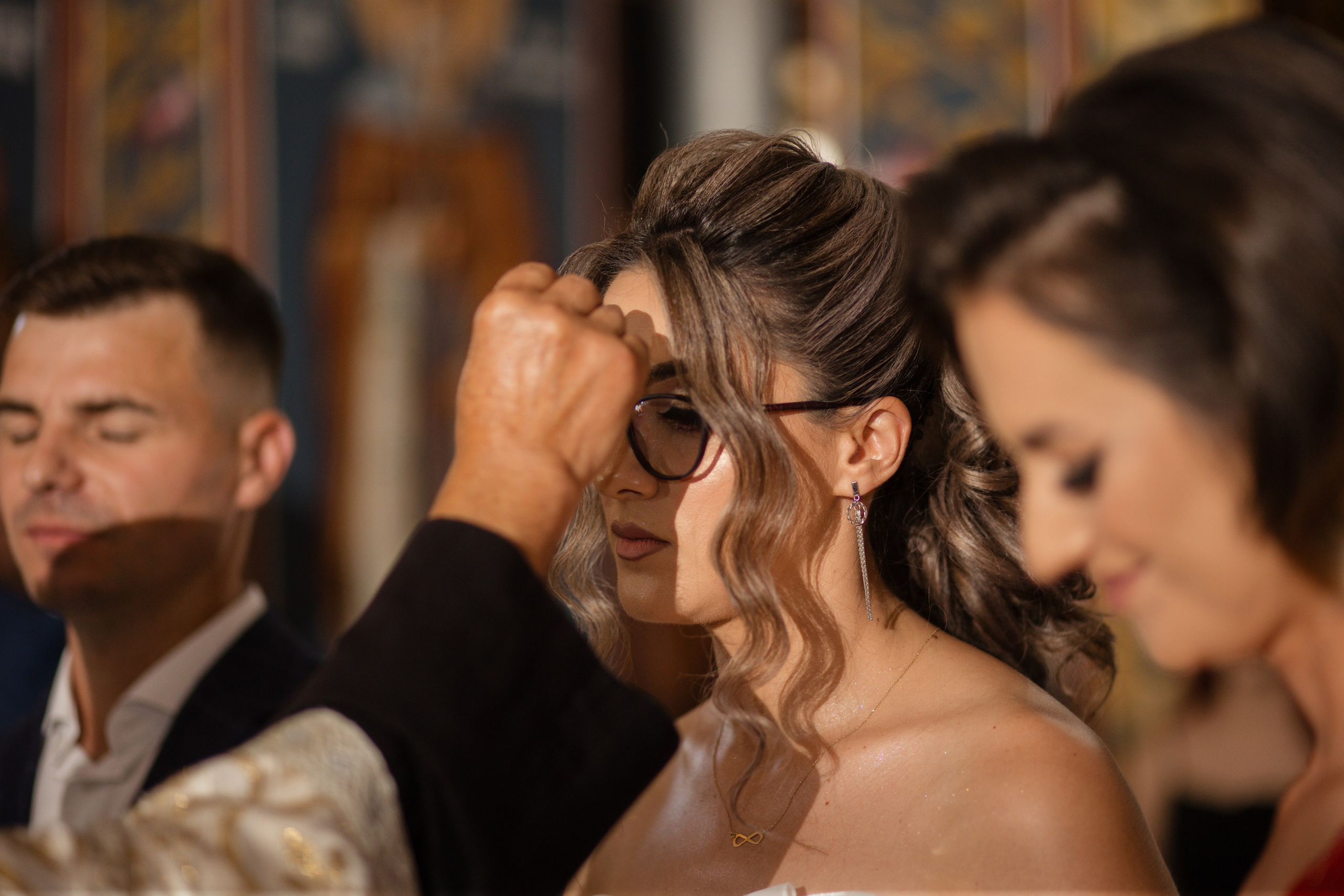 Oana & Vasile. Fotograf si videograf — evenimente si studio