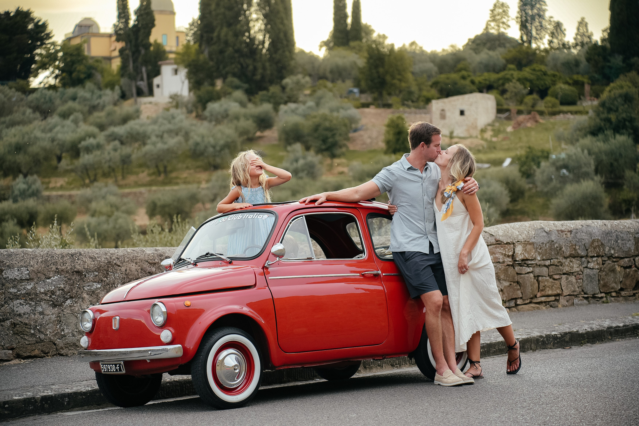 Nicole & Family. Wedding Photographer in Italy