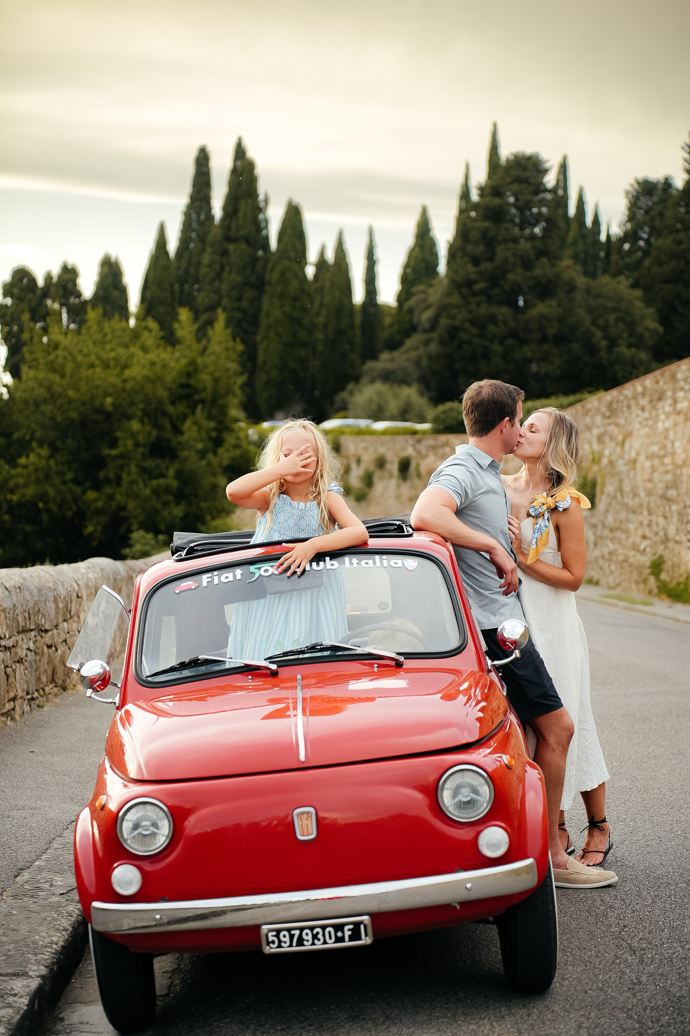 Nicole & Family. Wedding Photographer in Italy