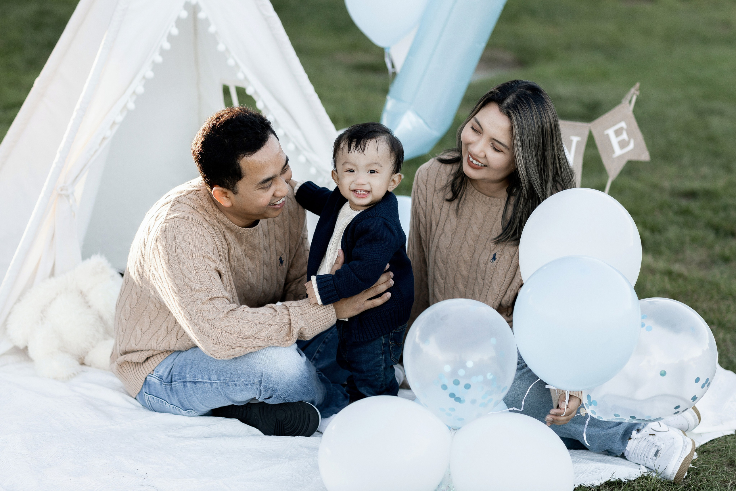 First year & Cake Smash. Family photographer in Bay Area, California