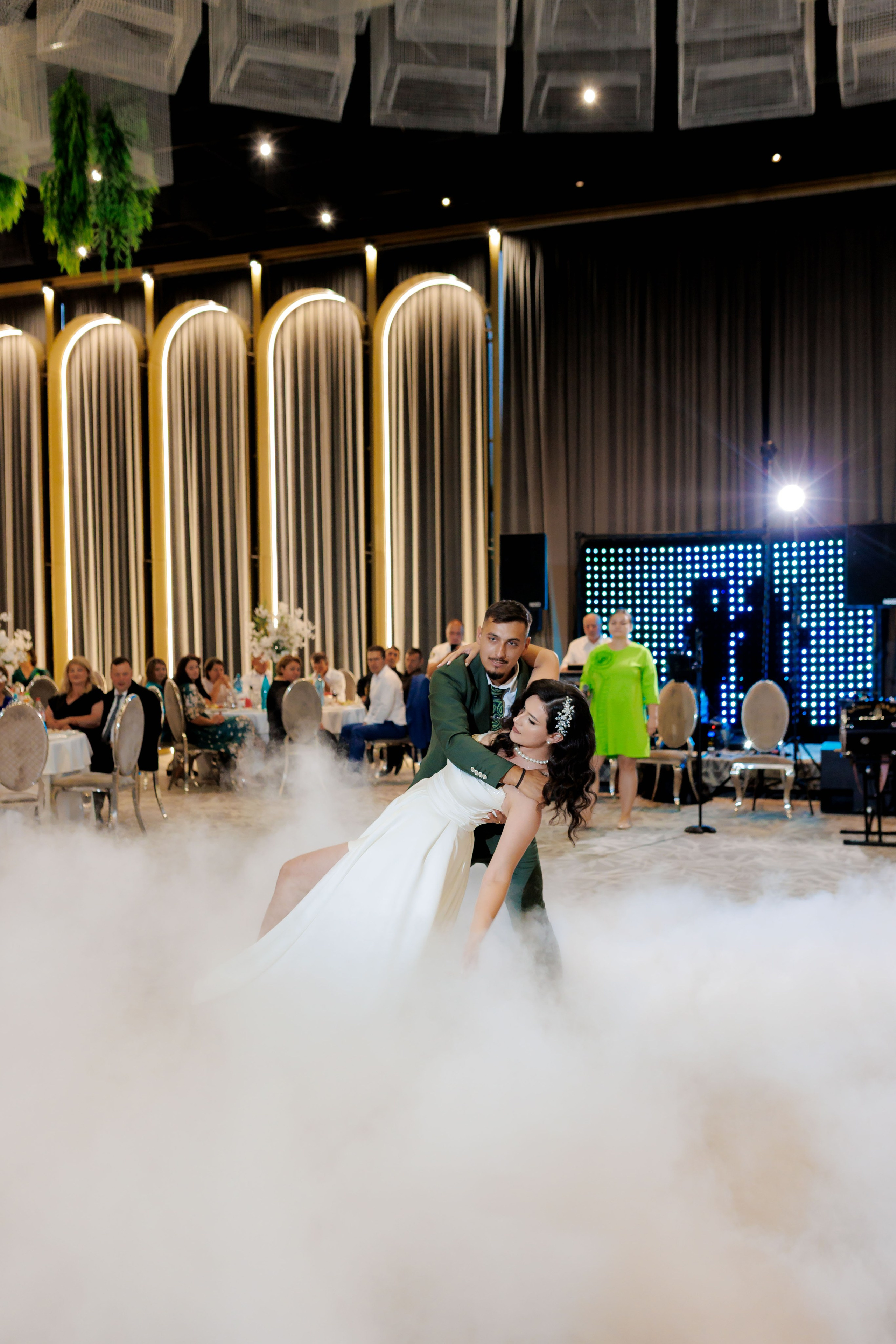 Nunta Nicoleta & Răzvan | Fotografie & Videografie Profesională. Servicii foto-video profesionale, pentru momente de neuitat