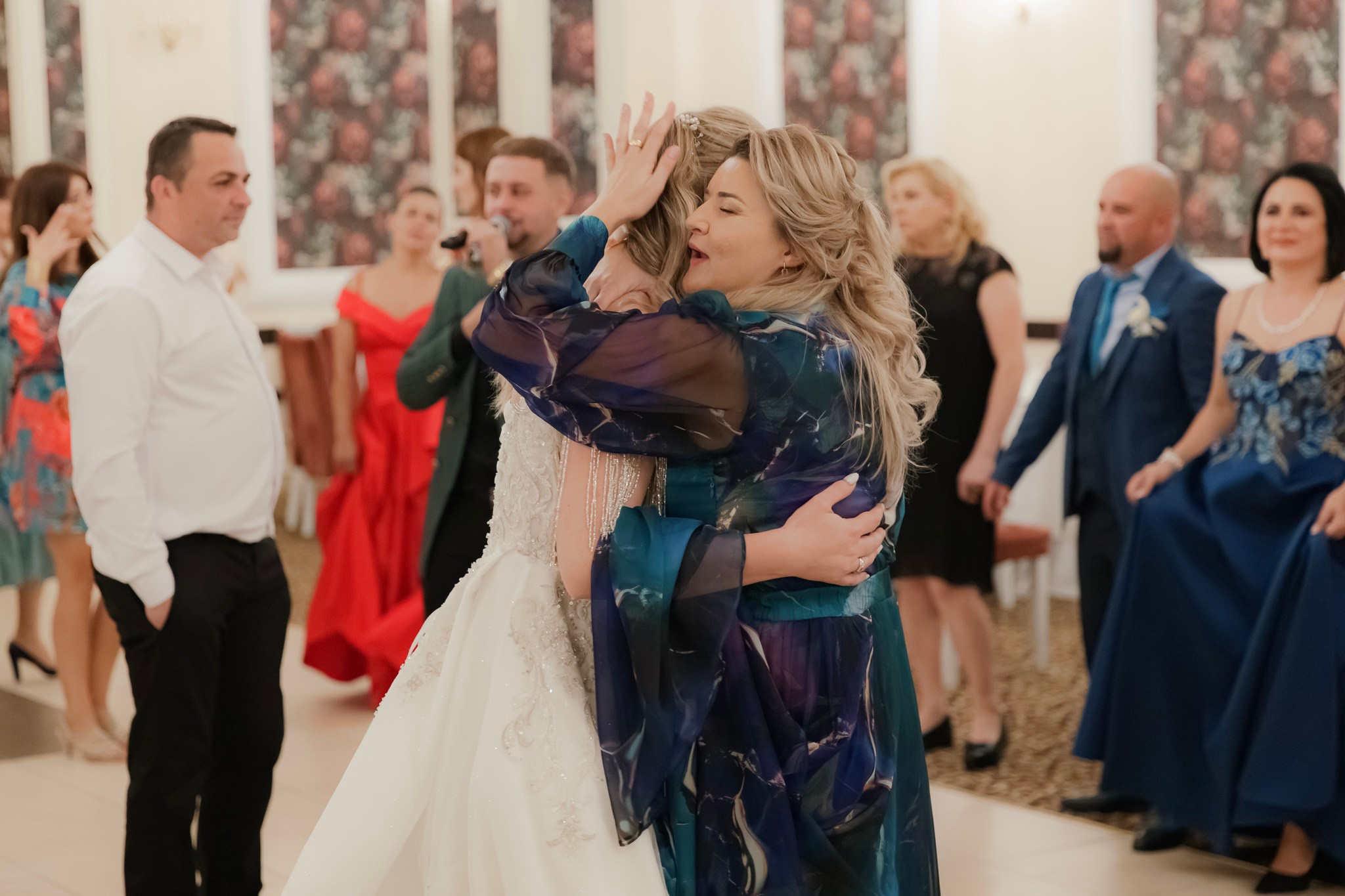 Mihai & Oana. Servicii foto-video profesionale, pentru momente de neuitat