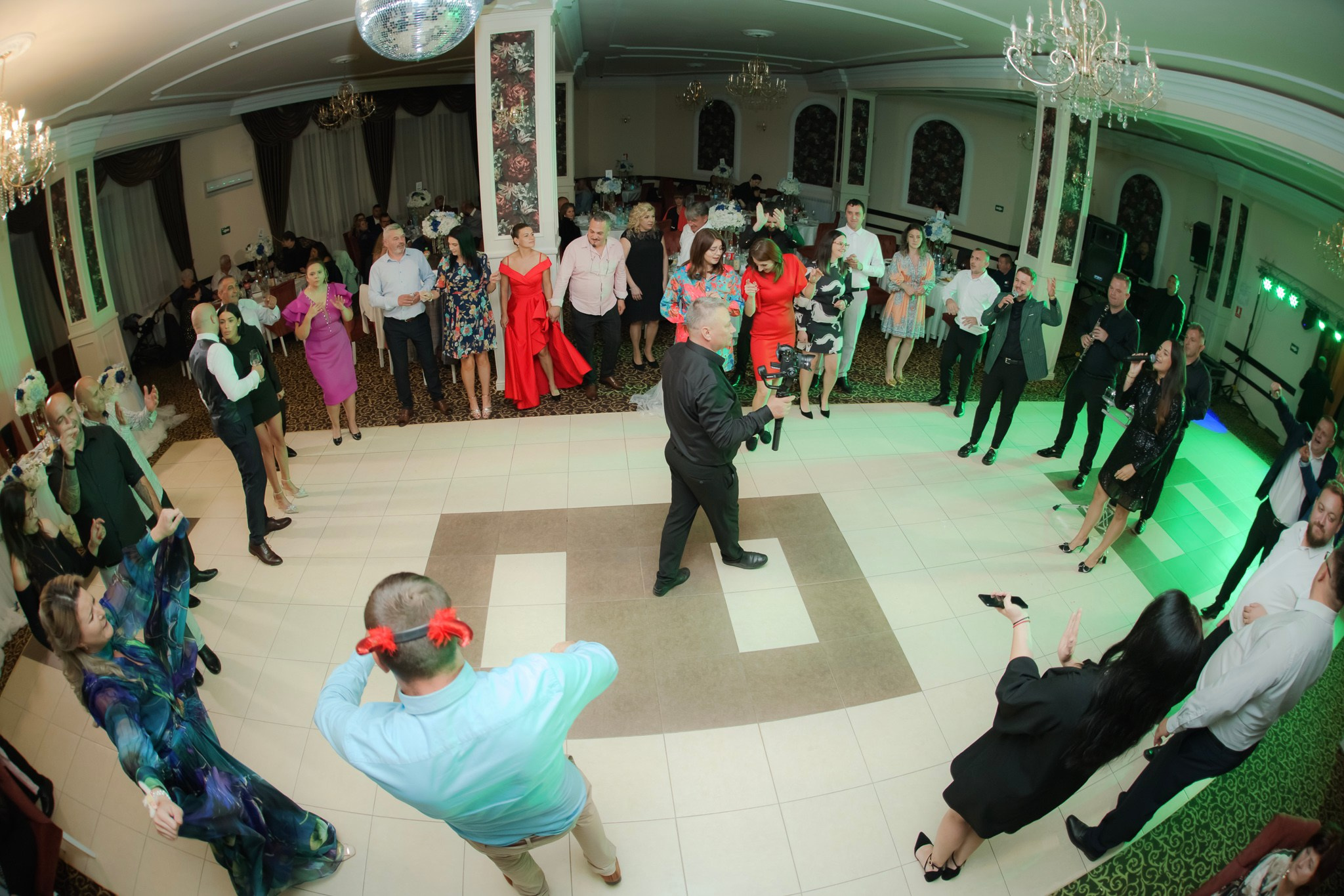 Mihai & Oana. Servicii foto-video profesionale, pentru momente de neuitat