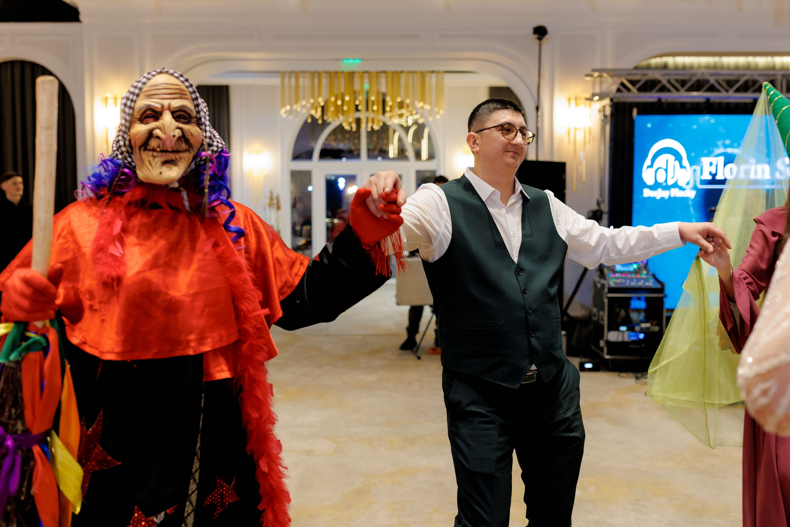 Povestea voastră, regizată de noi |Cristi Turculet Videograf Nuntă Suceava | wedding highlight. Servicii foto-video profesionale, pentru momente de neuitat