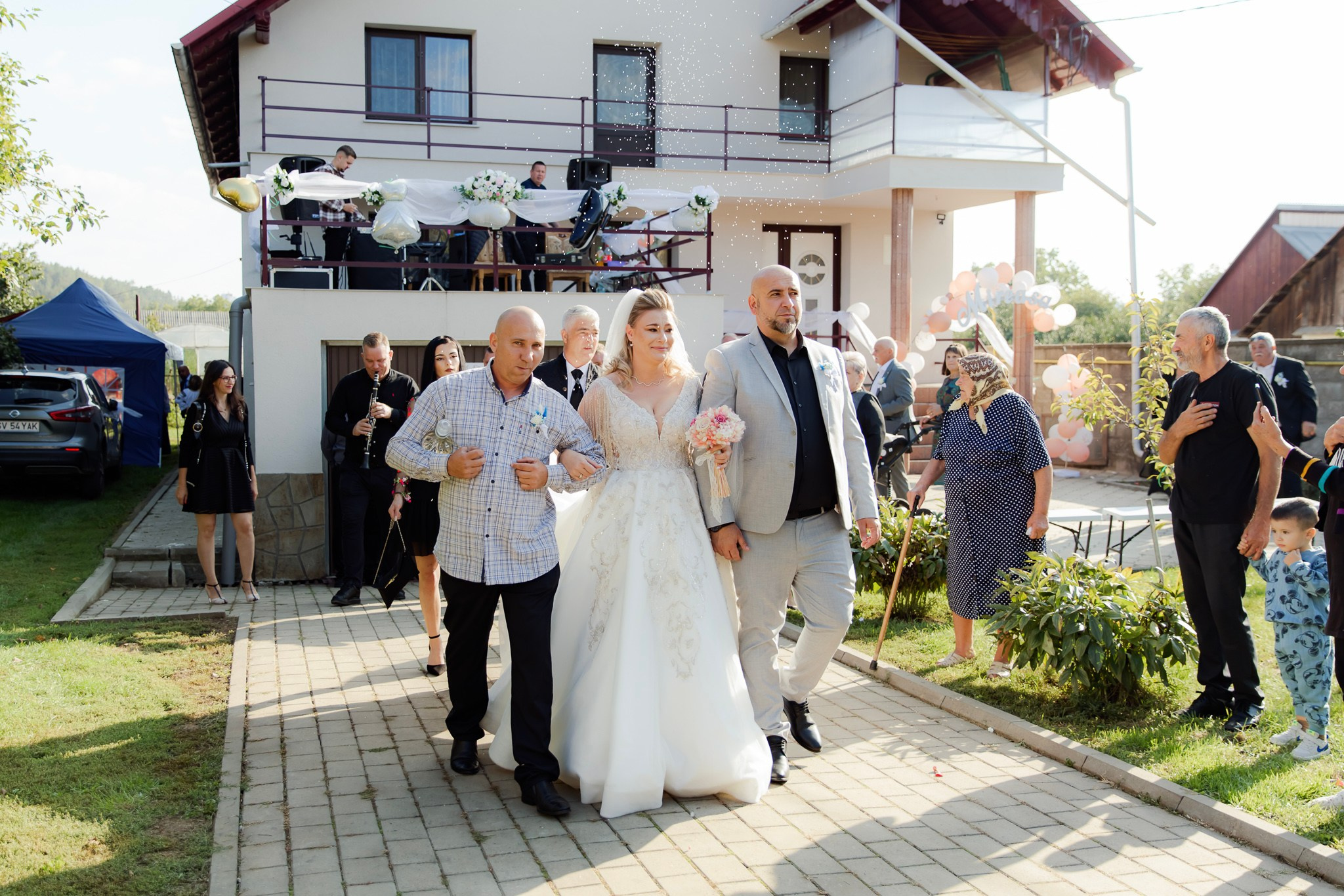 Mihai & Oana. Servicii foto-video profesionale, pentru momente de neuitat