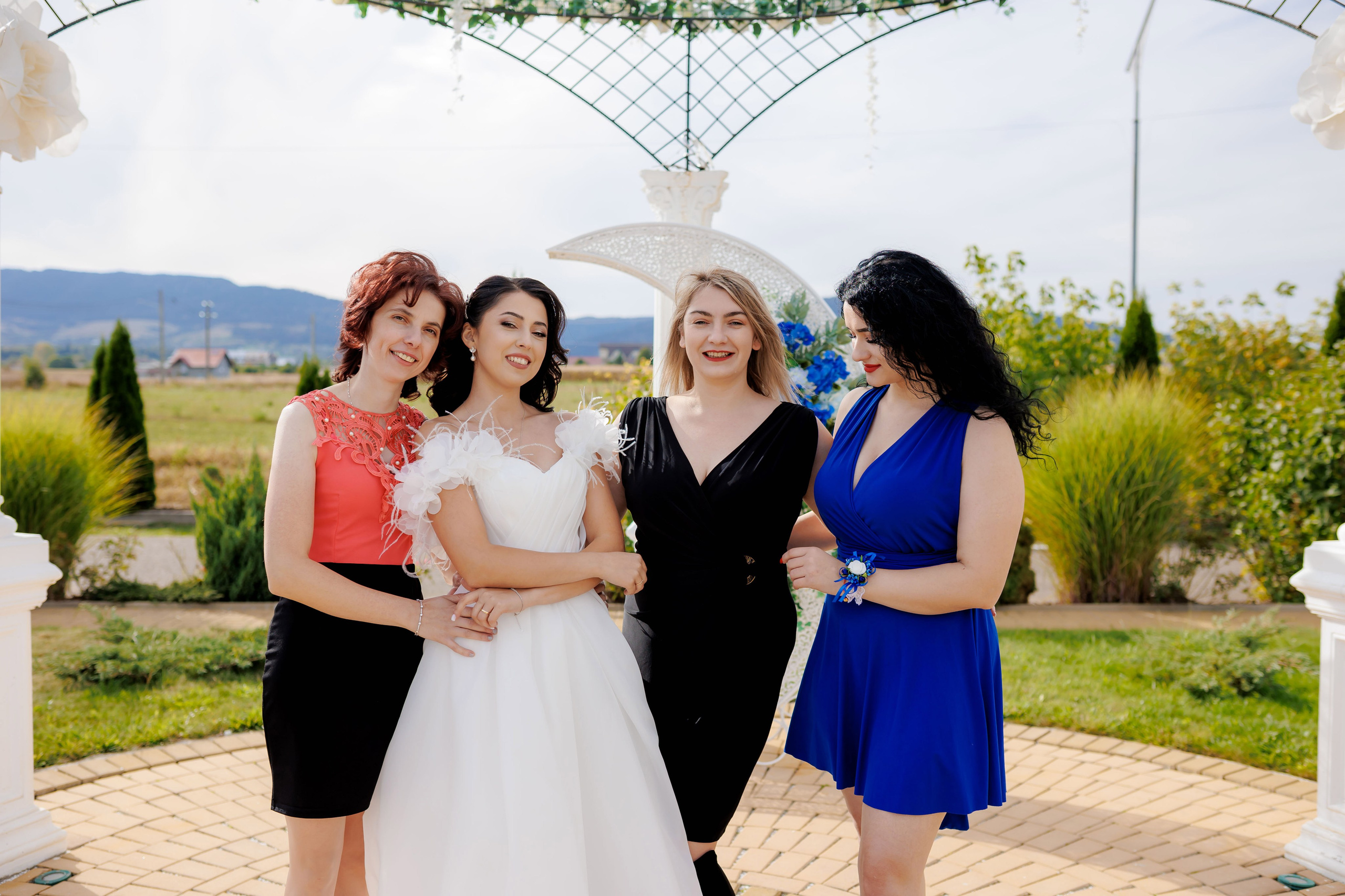Loredana & Emilian – Ziua Nunții | Videografie - fotografie Botez Suceava, Iași, Botoșani. Servicii foto-video profesionale, pentru momente de neuitat