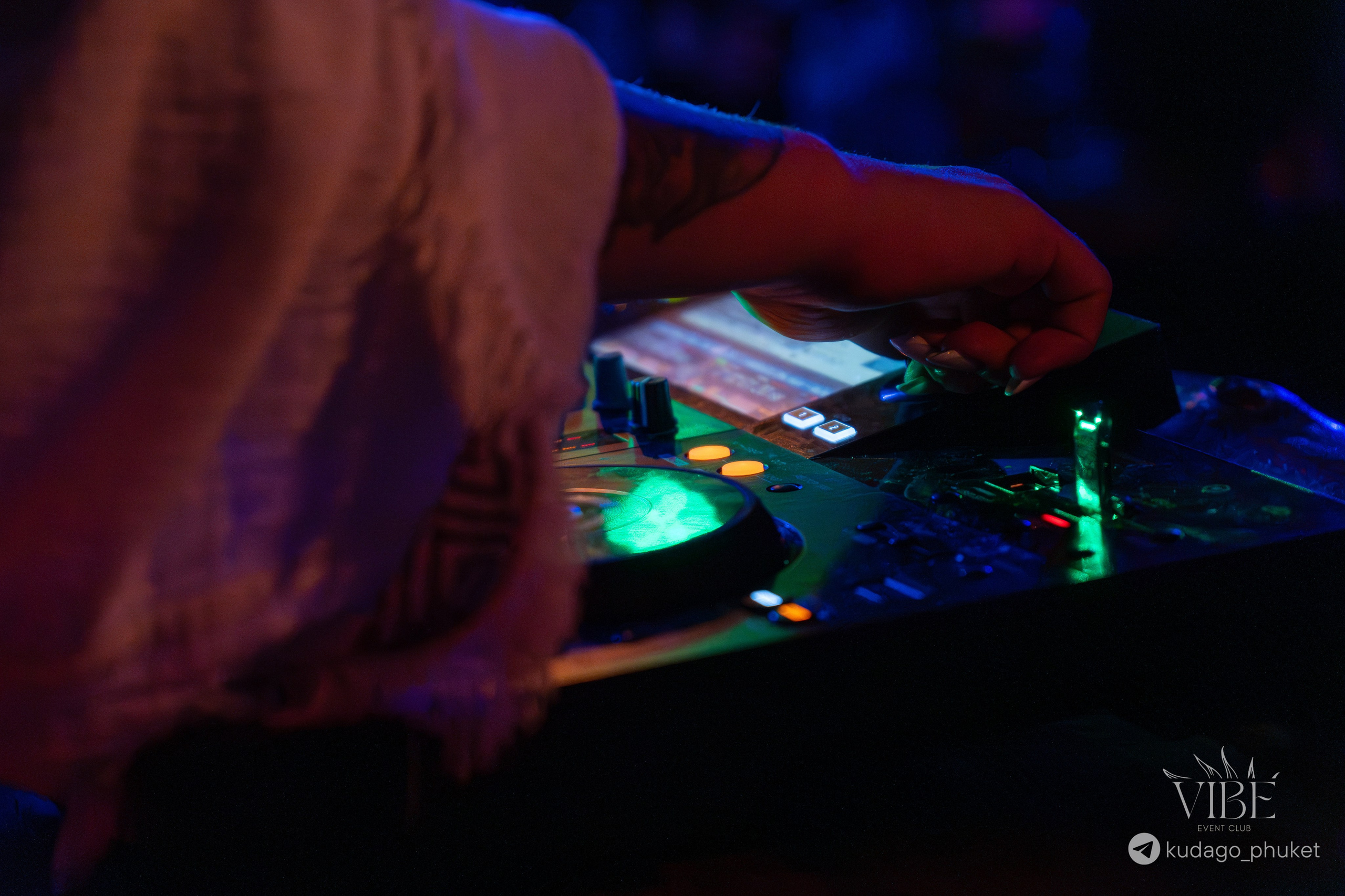 Вечеринка Boho Vibe | Фоторепортаж | Афиша | DAVAYSXODIM.com PHUKET. АФИША|ФОТОРЕПОРТАЖИ|ИВЕНТЫ|ПХУКЕТ